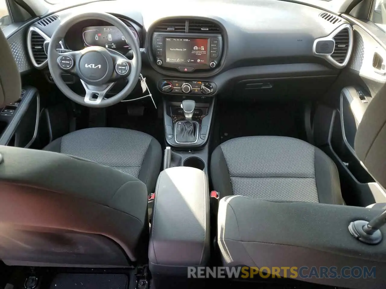 8 fotografías del automóvil dañado KNDJ23AU0P7204915 KIA SOUL 2023