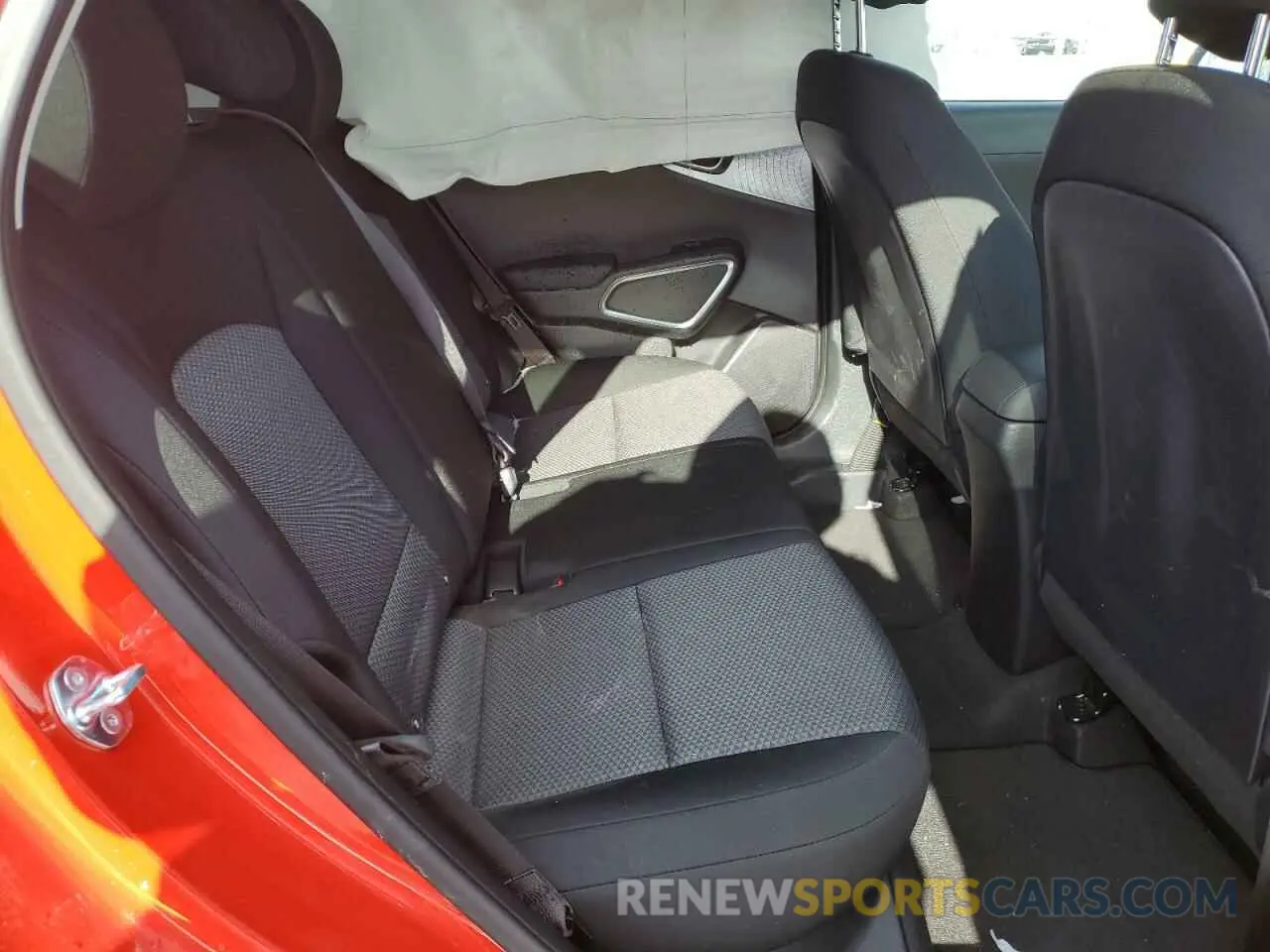 10 fotografías del automóvil dañado KNDJ23AU0P7217891 KIA SOUL 2023