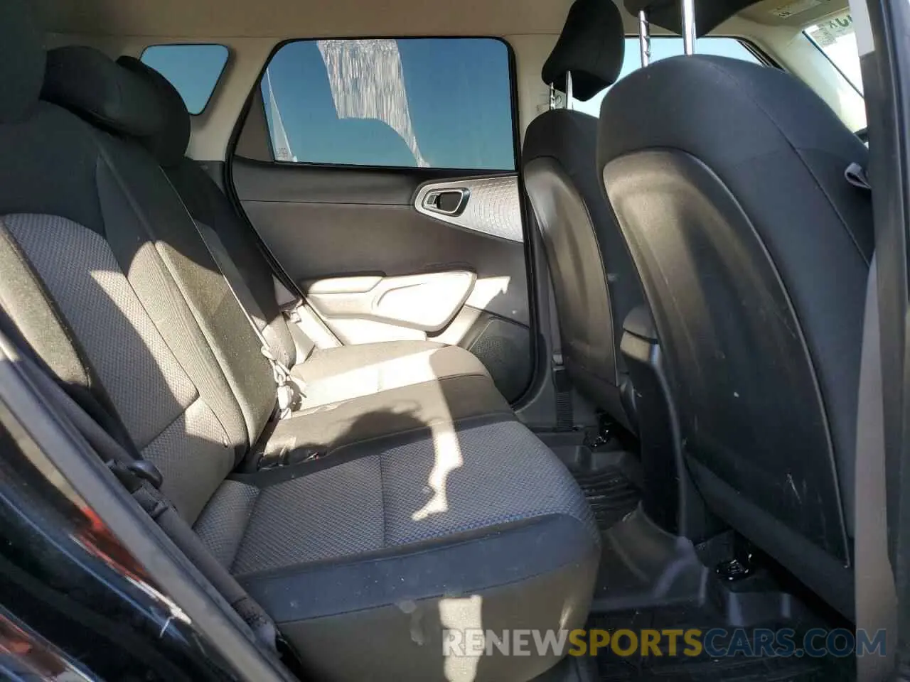 10 fotografías del automóvil dañado KNDJ23AU0P7840444 KIA SOUL 2023