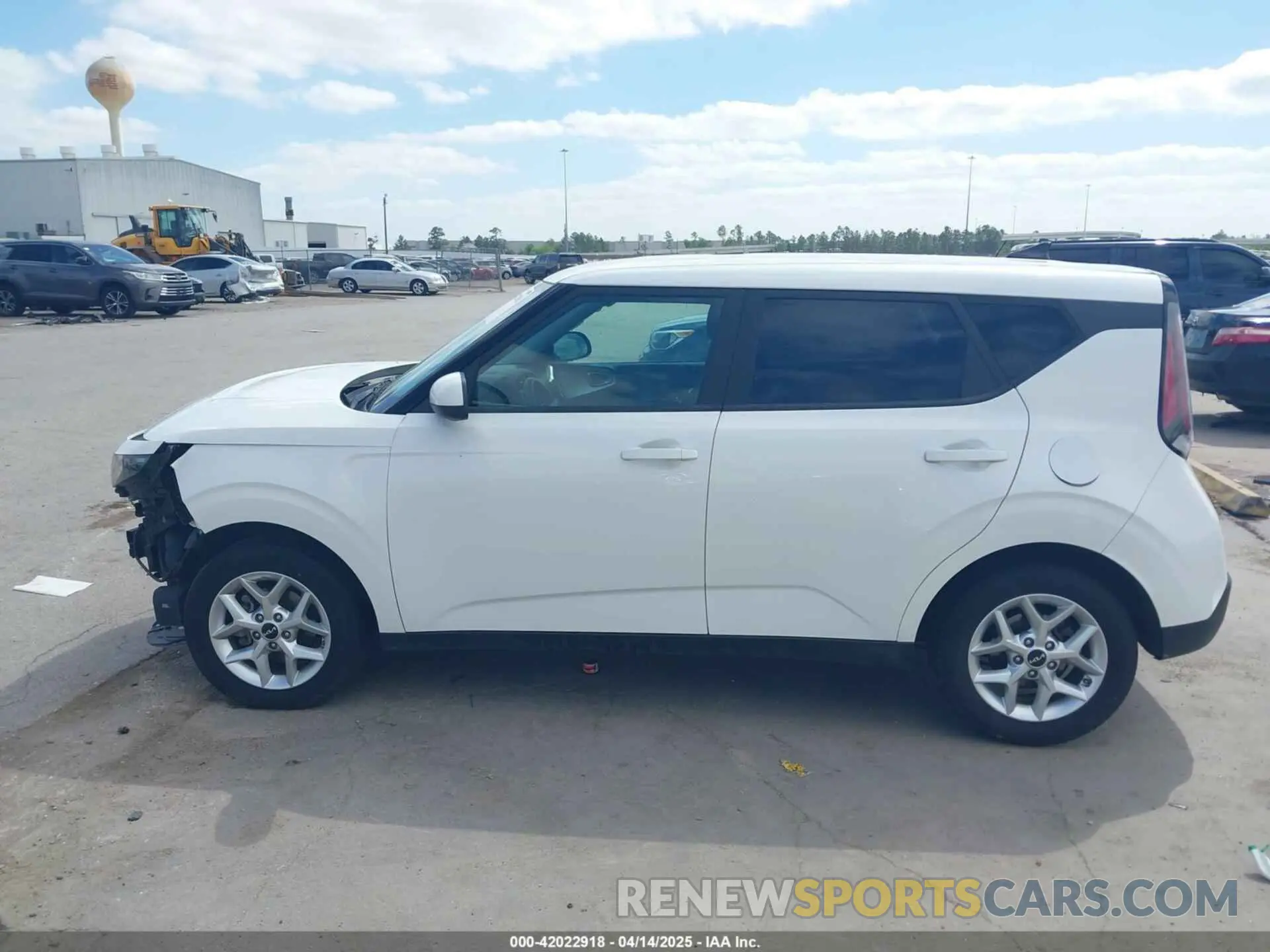 14 fotografías del automóvil dañado KNDJ23AU0P7861374 KIA SOUL 2023