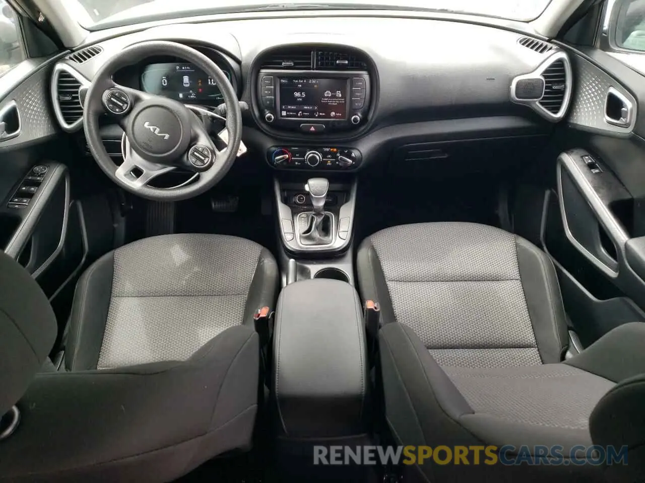 8 fotografías del automóvil dañado KNDJ23AU0P7861732 KIA SOUL 2023