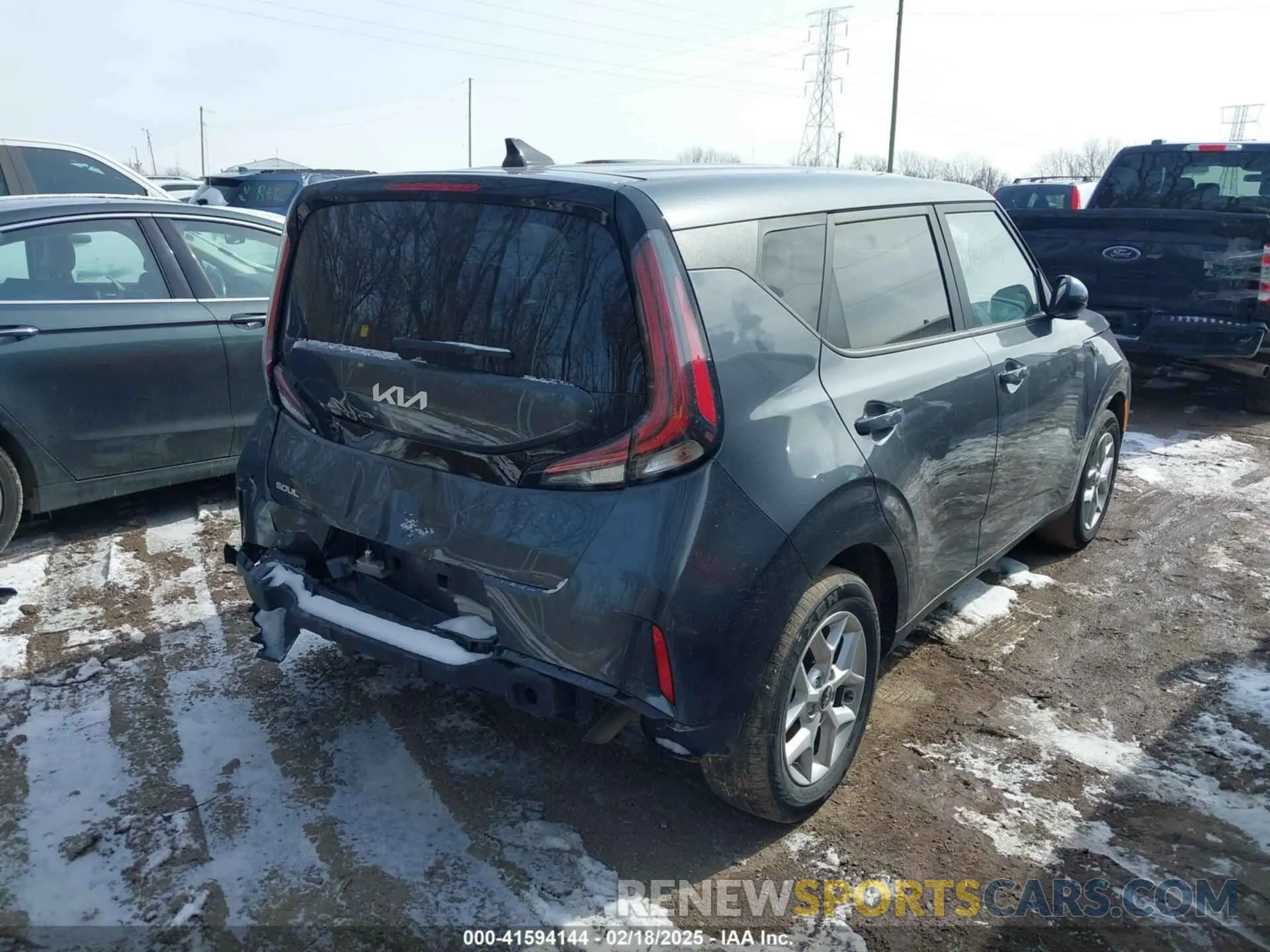 4 fotografías del automóvil dañado KNDJ23AU0P7883309 KIA SOUL 2023