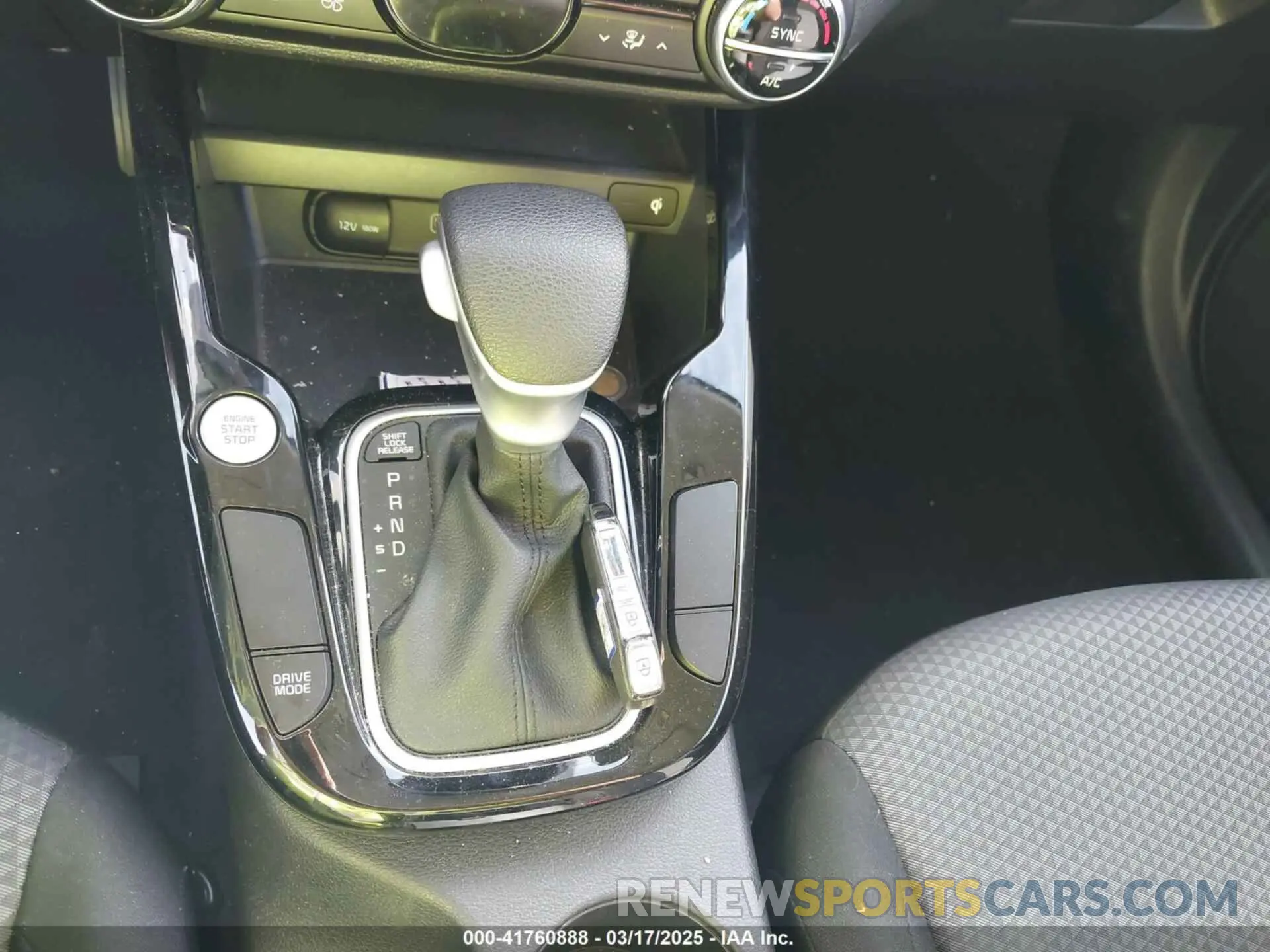 11 fotografías del automóvil dañado KNDJ23AU1P7199613 KIA SOUL 2023