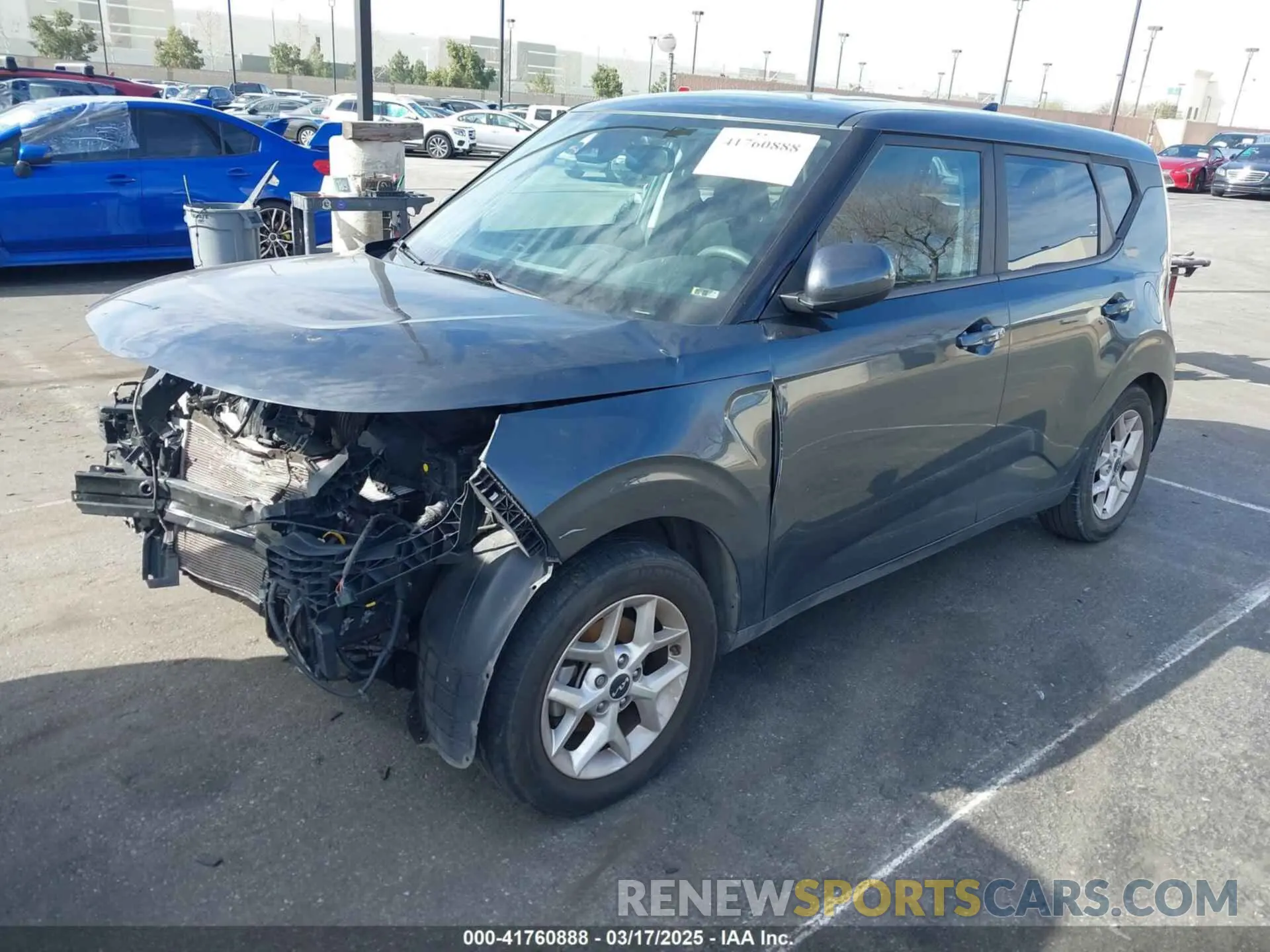 2 fotografías del automóvil dañado KNDJ23AU1P7199613 KIA SOUL 2023