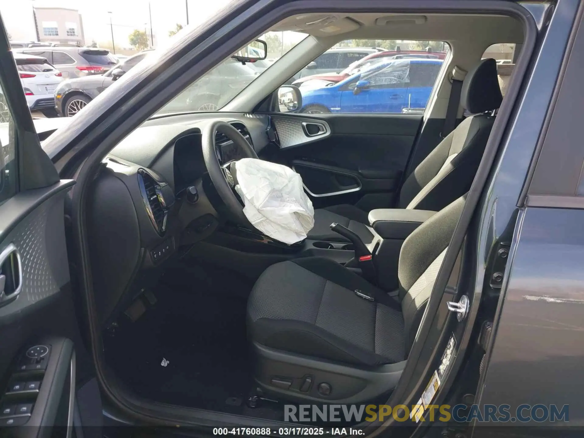 5 fotografías del automóvil dañado KNDJ23AU1P7199613 KIA SOUL 2023