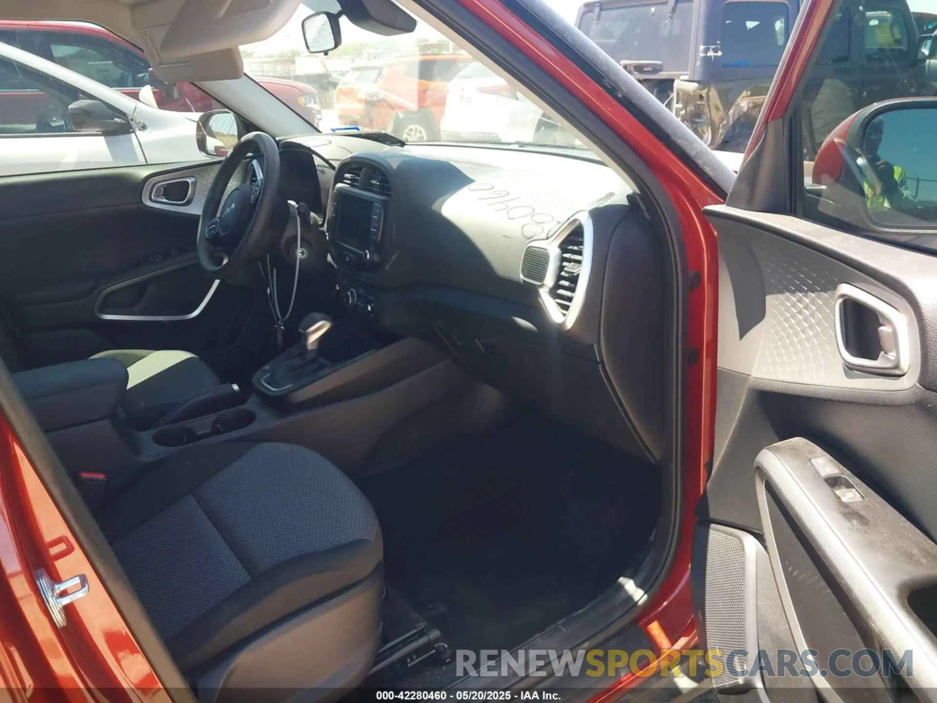5 fotografías del automóvil dañado KNDJ23AU2P7188586 KIA SOUL 2023