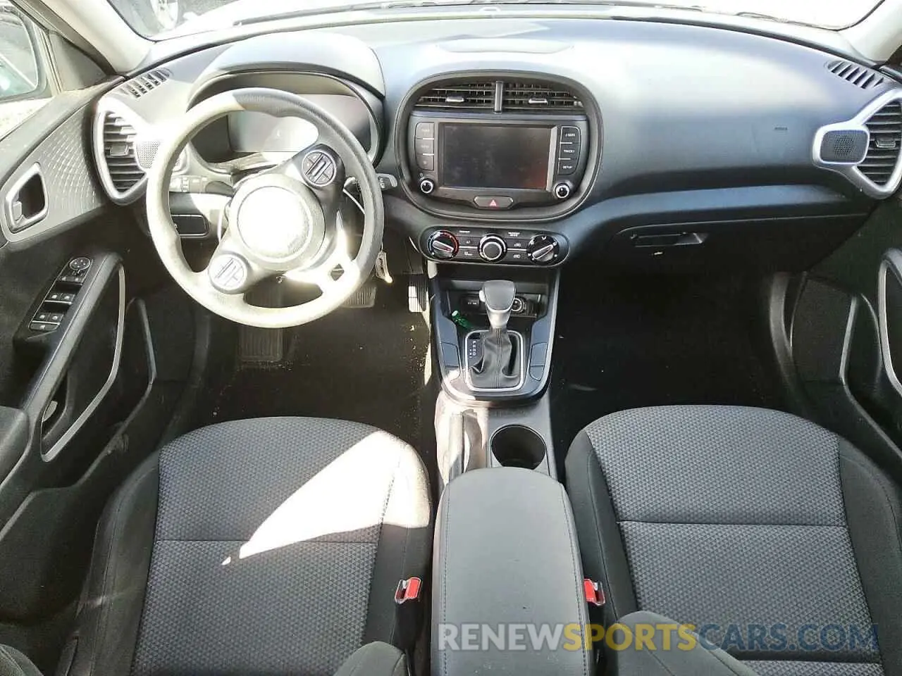 8 fotografías del automóvil dañado KNDJ23AU2P7861473 KIA SOUL 2023