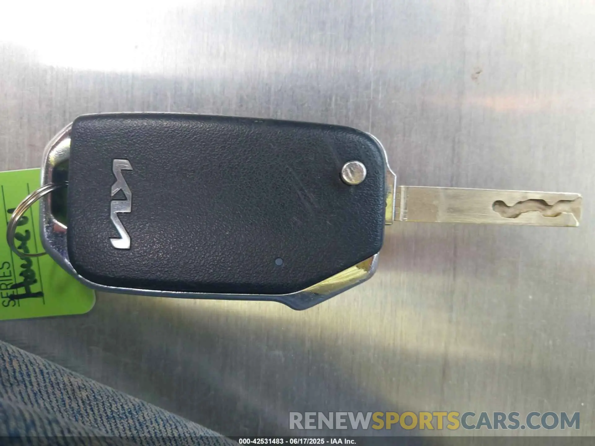 11 fotografías del automóvil dañado KNDJ23AU3P7207839 KIA SOUL 2023
