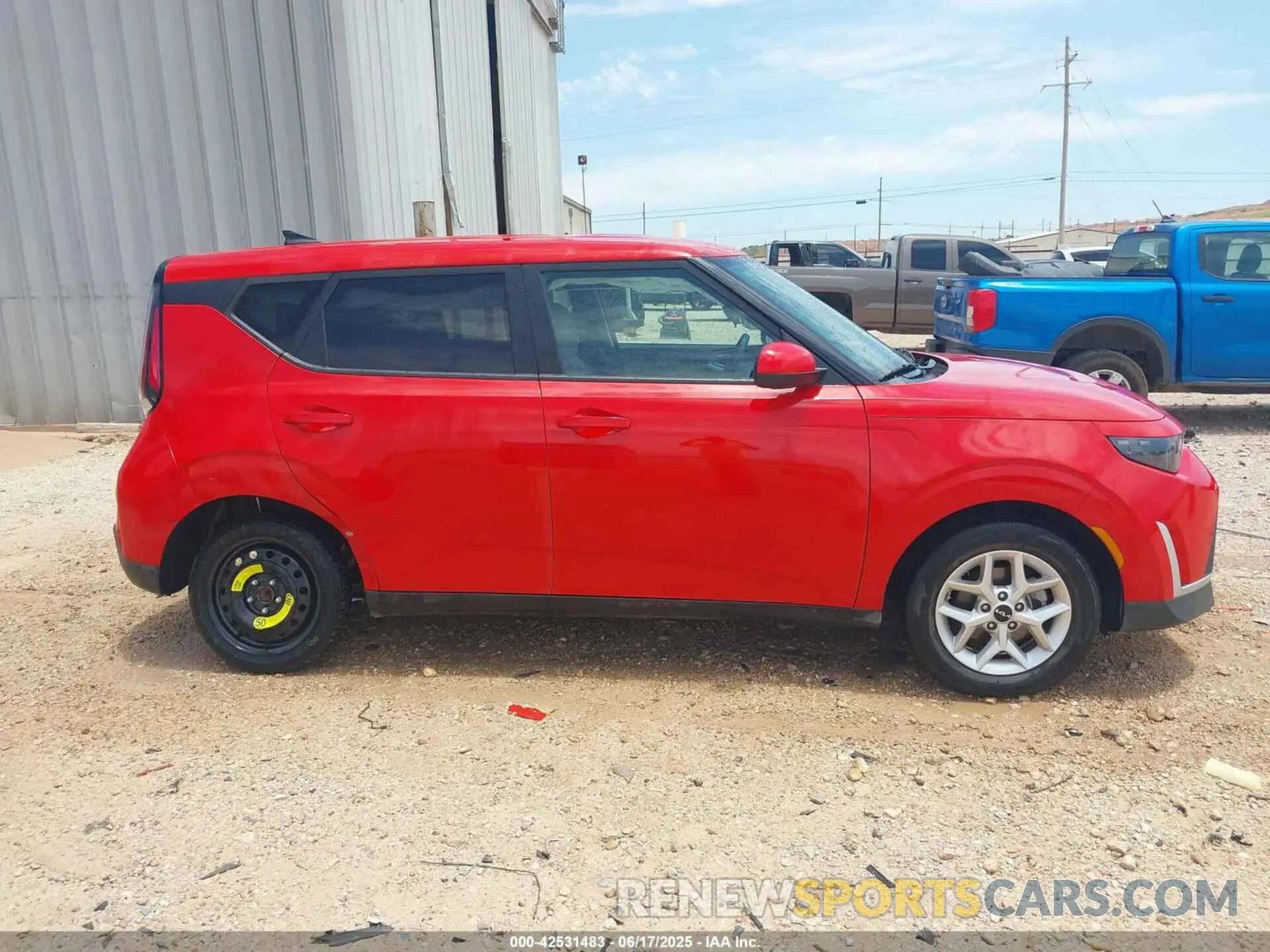 14 fotografías del automóvil dañado KNDJ23AU3P7207839 KIA SOUL 2023