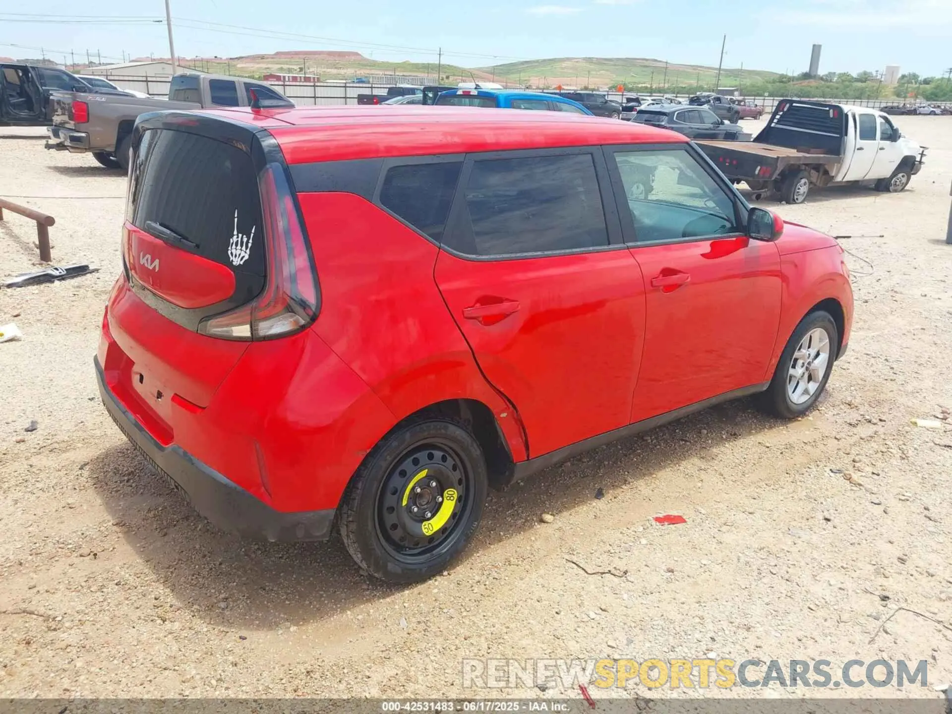 4 fotografías del automóvil dañado KNDJ23AU3P7207839 KIA SOUL 2023