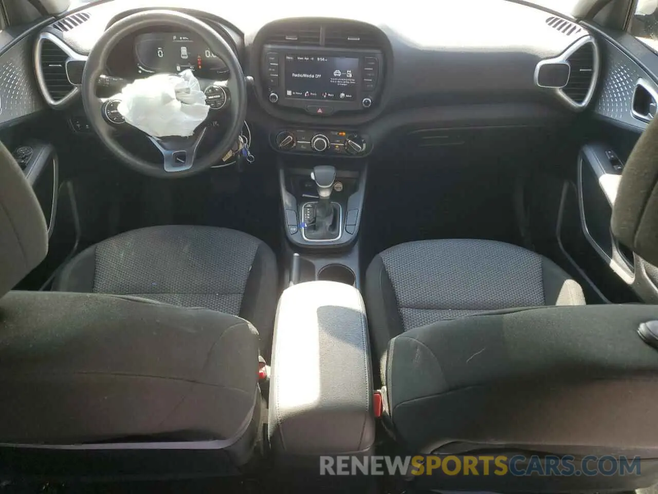 8 fotografías del automóvil dañado KNDJ23AU3P7866584 KIA SOUL 2023