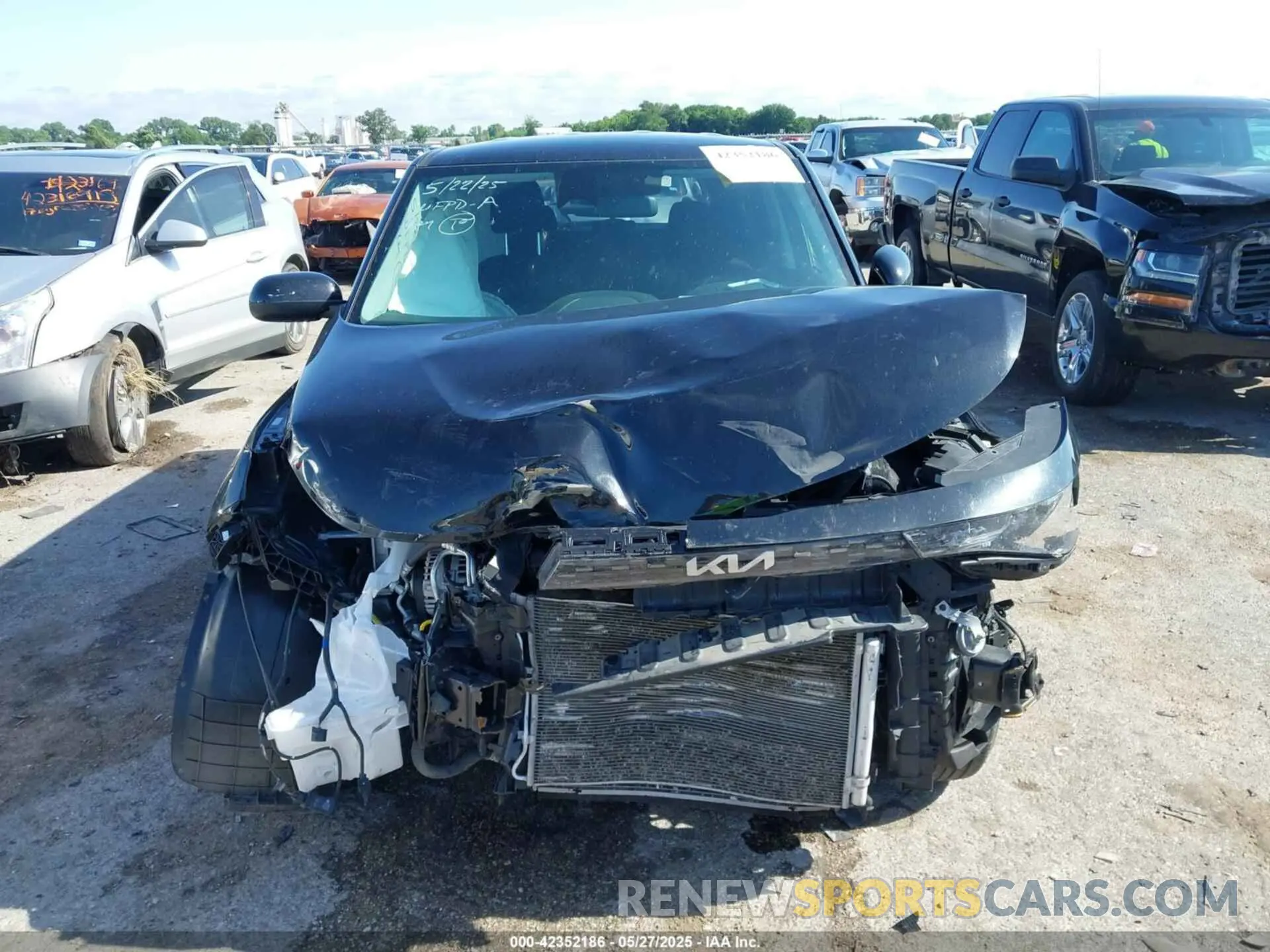 13 fotografías del automóvil dañado KNDJ23AU3P7869579 KIA SOUL 2023