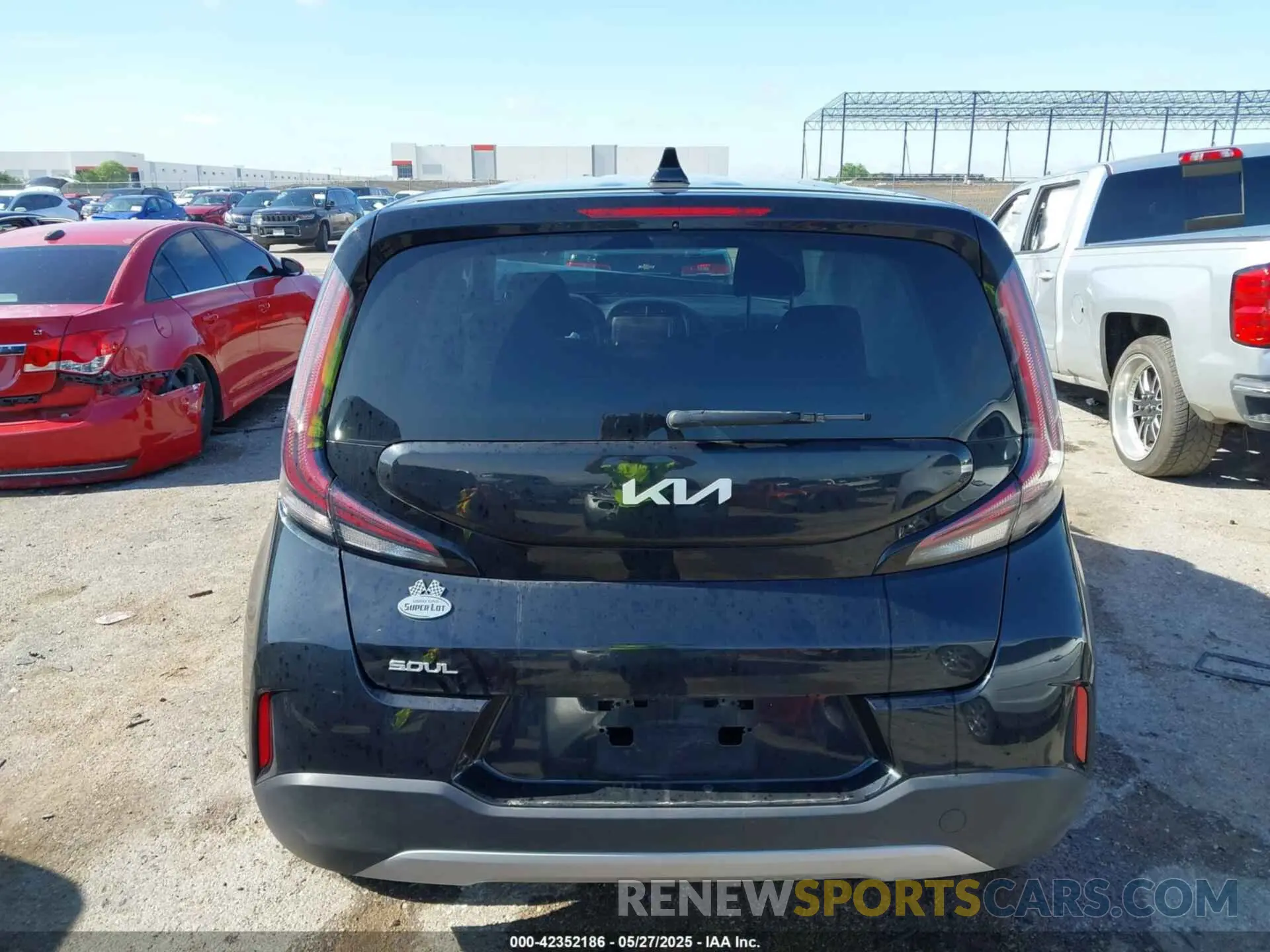 17 fotografías del automóvil dañado KNDJ23AU3P7869579 KIA SOUL 2023