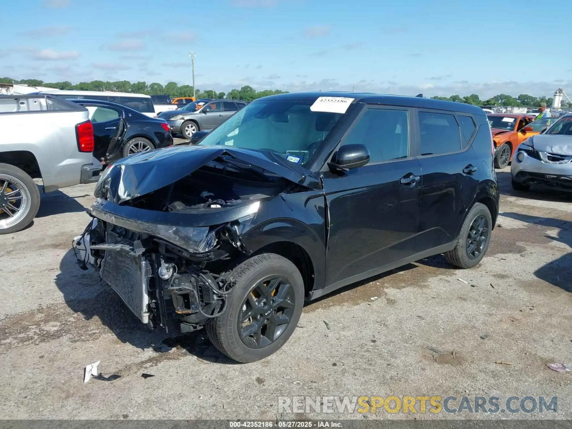 2 fotografías del automóvil dañado KNDJ23AU3P7869579 KIA SOUL 2023
