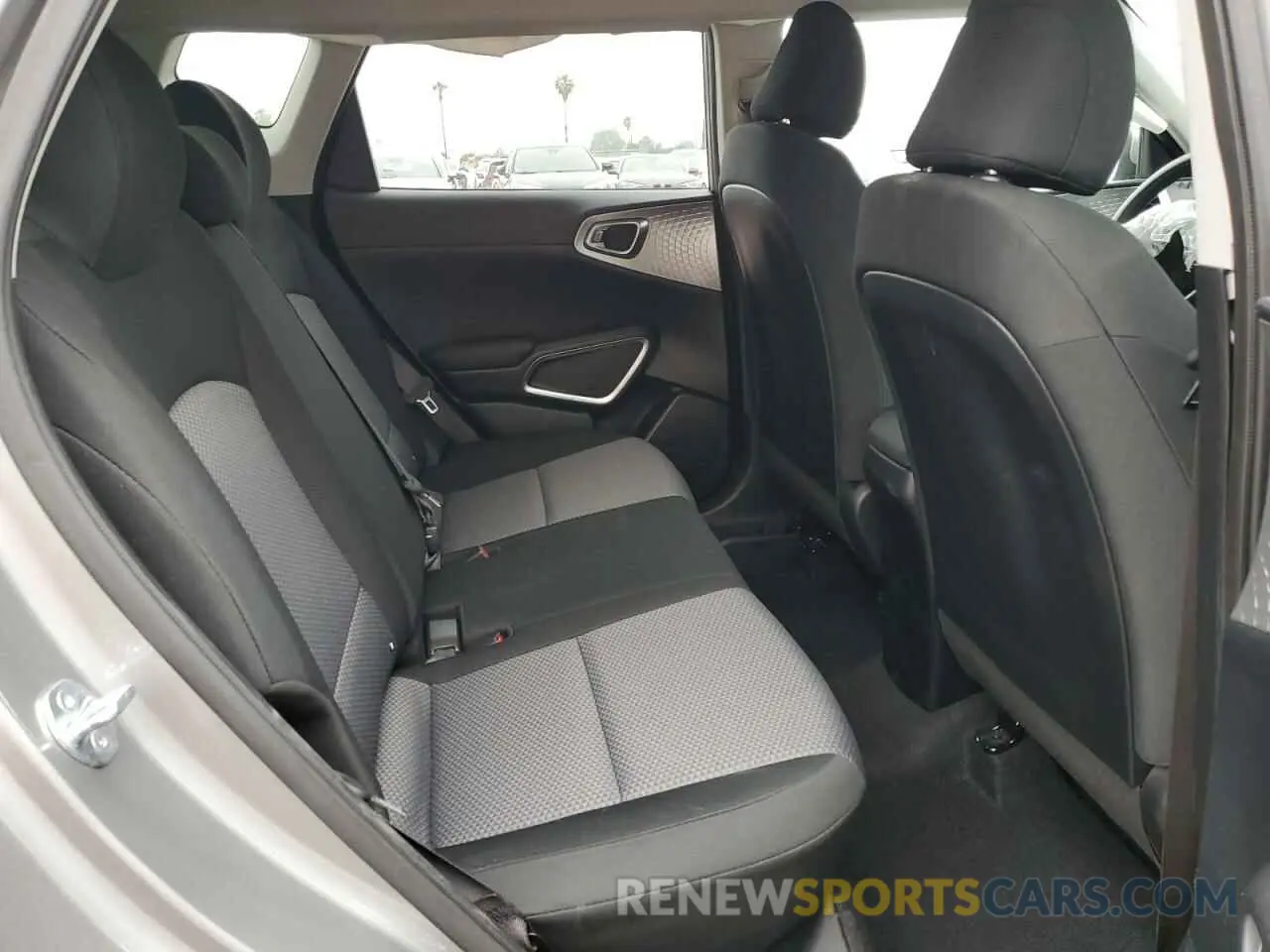 10 fotografías del automóvil dañado KNDJ23AU3P7870487 KIA SOUL 2023