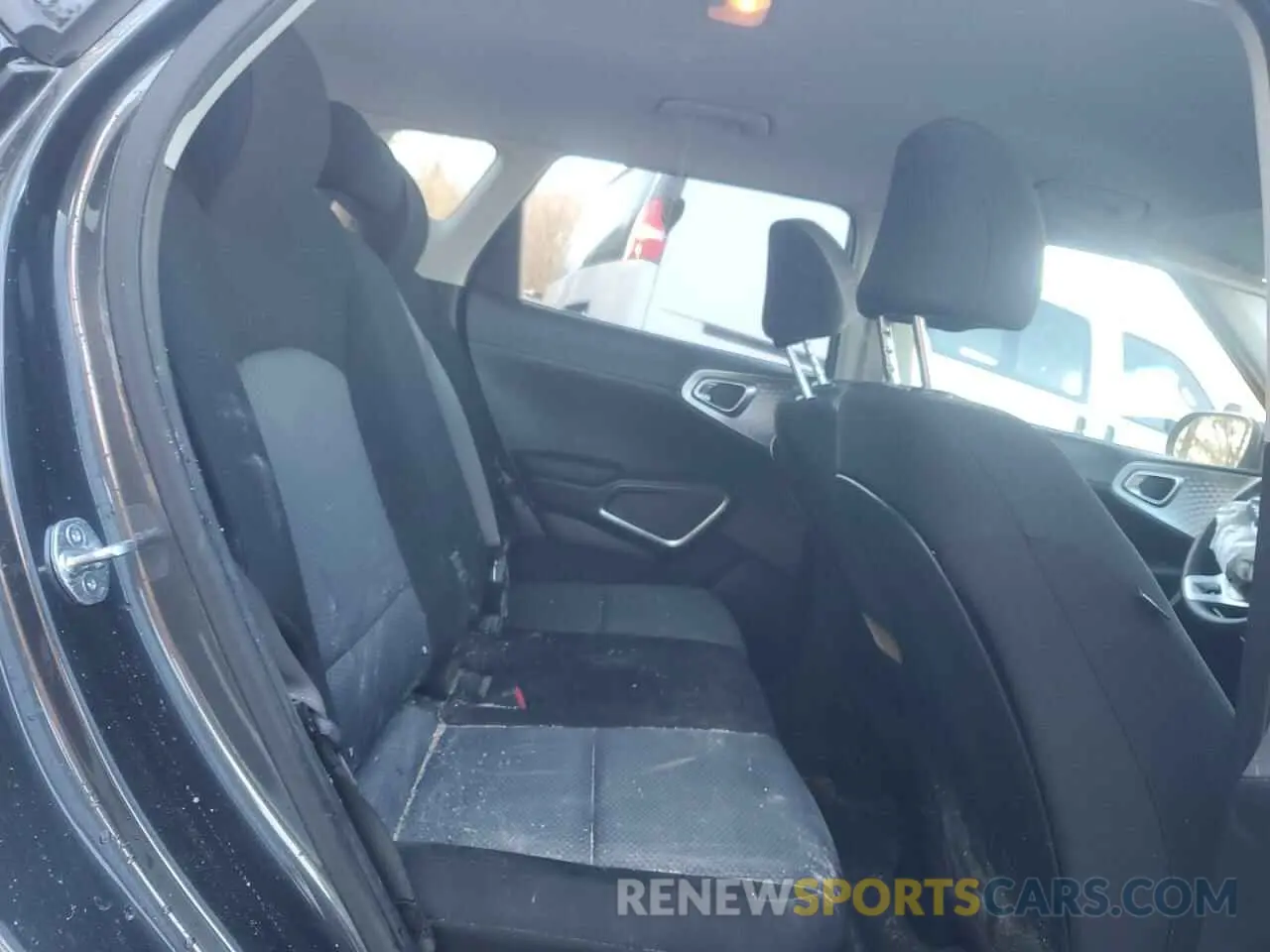 10 fotografías del automóvil dañado KNDJ23AU4P7203508 KIA SOUL 2023