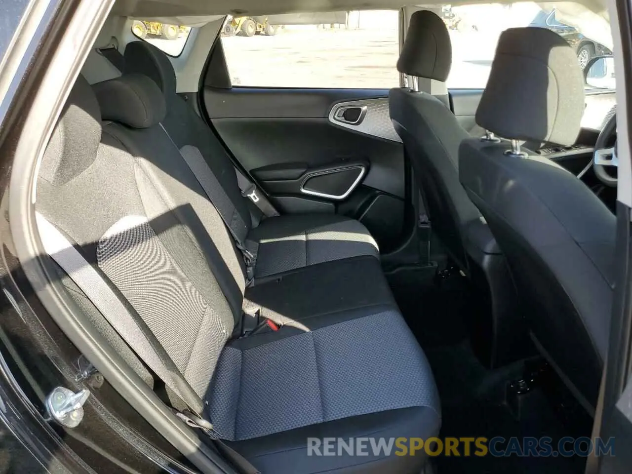 11 fotografías del automóvil dañado KNDJ23AU4P7840169 KIA SOUL 2023