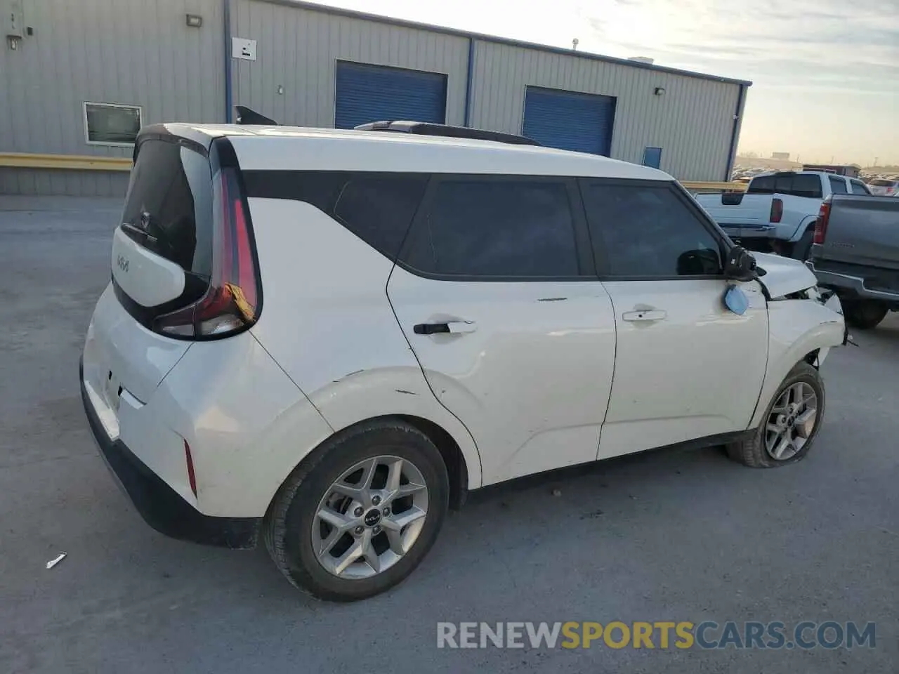 3 fotografías del automóvil dañado KNDJ23AU4P7863662 KIA SOUL 2023