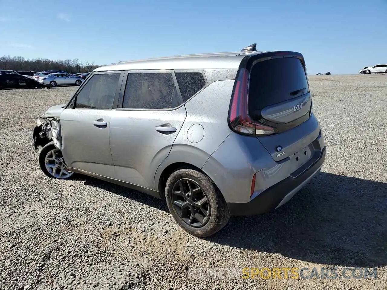 2 fotografías del automóvil dañado KNDJ23AU4P7884155 KIA SOUL 2023