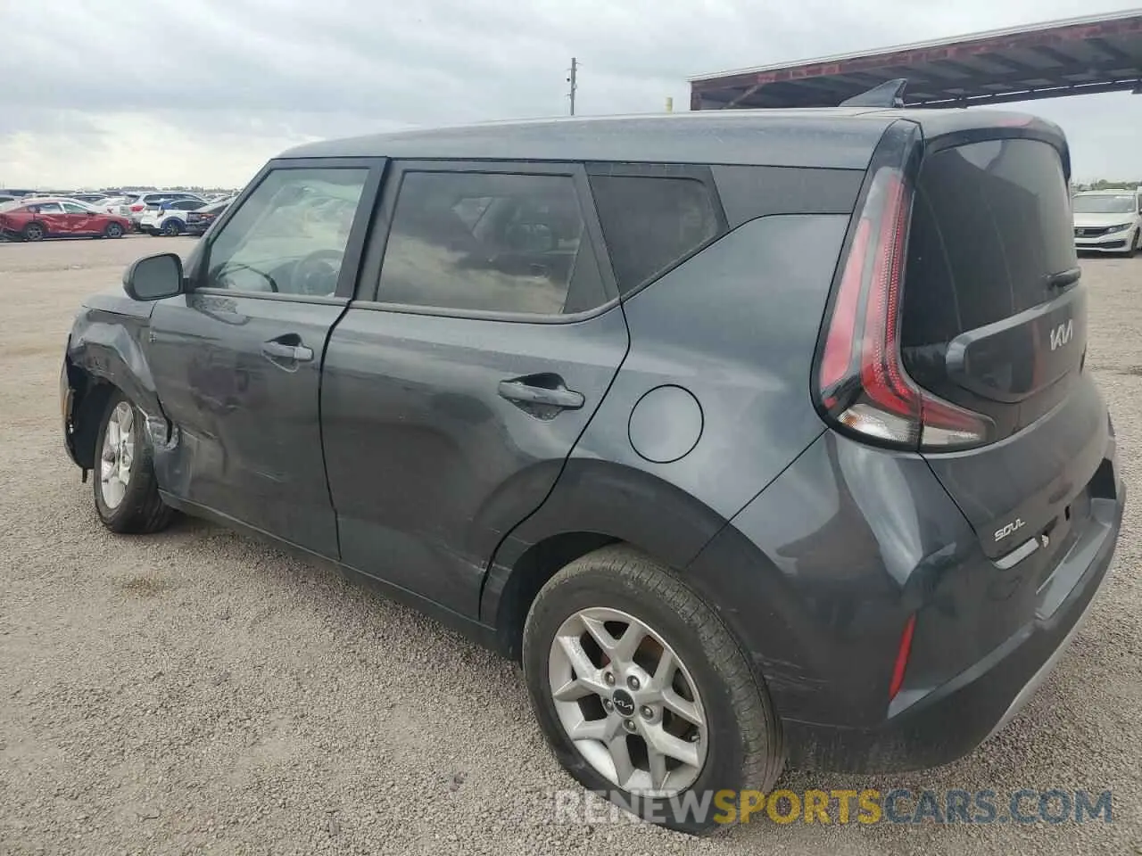 2 fotografías del automóvil dañado KNDJ23AU5P7198206 KIA SOUL 2023