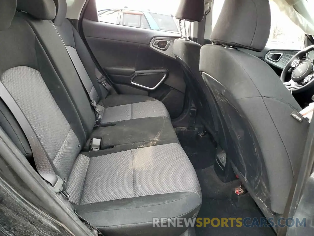 12 fotografías del automóvil dañado KNDJ23AU5P7896024 KIA SOUL 2023