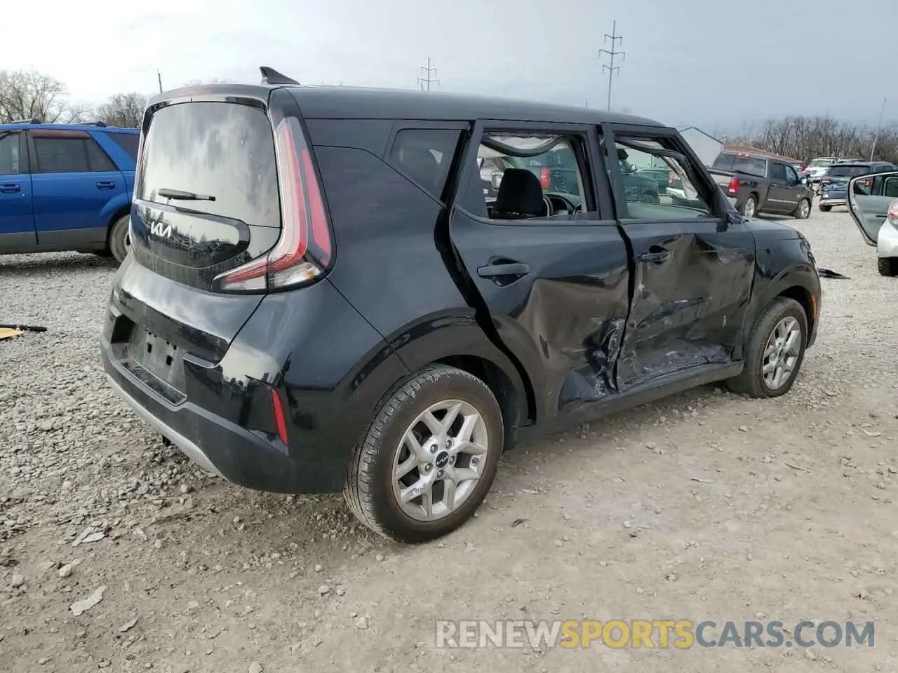 3 fotografías del automóvil dañado KNDJ23AU5P7896024 KIA SOUL 2023