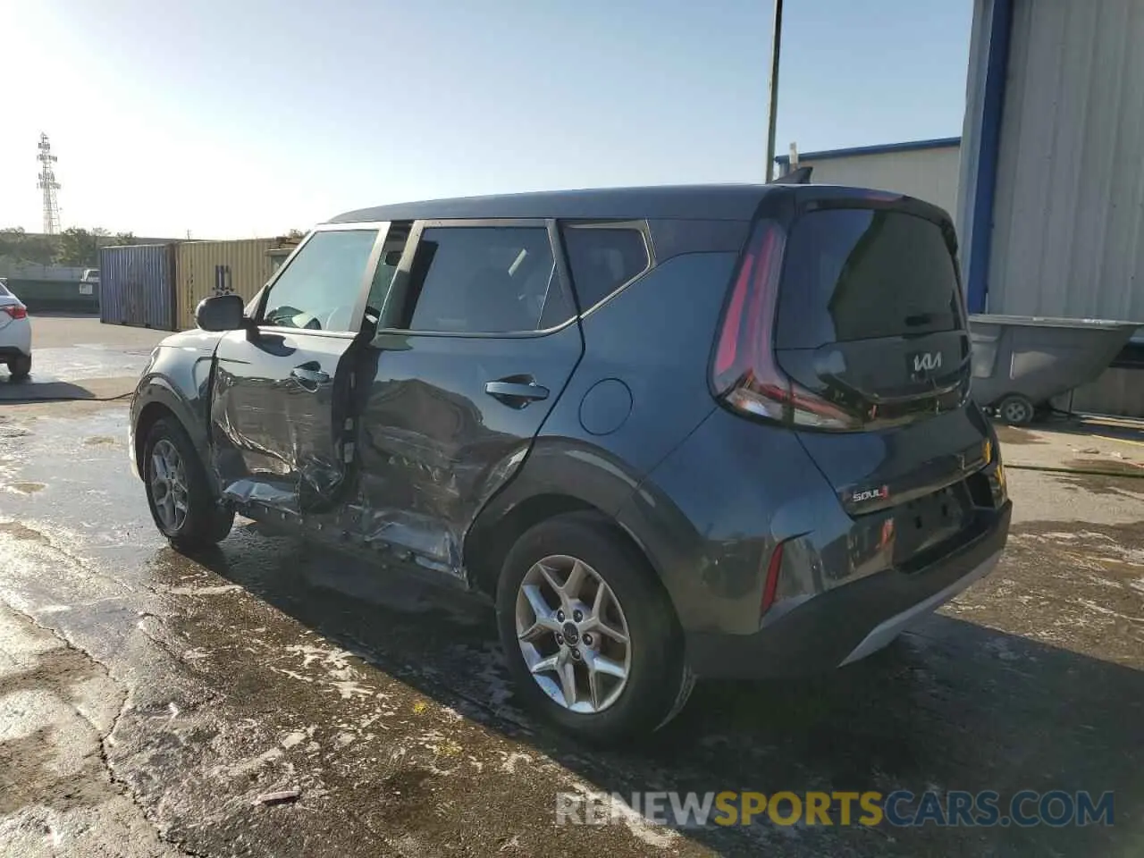 2 fotografías del automóvil dañado KNDJ23AU6P7198831 KIA SOUL 2023