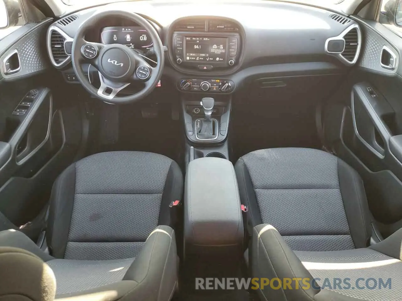 8 fotografías del automóvil dañado KNDJ23AU6P7198831 KIA SOUL 2023
