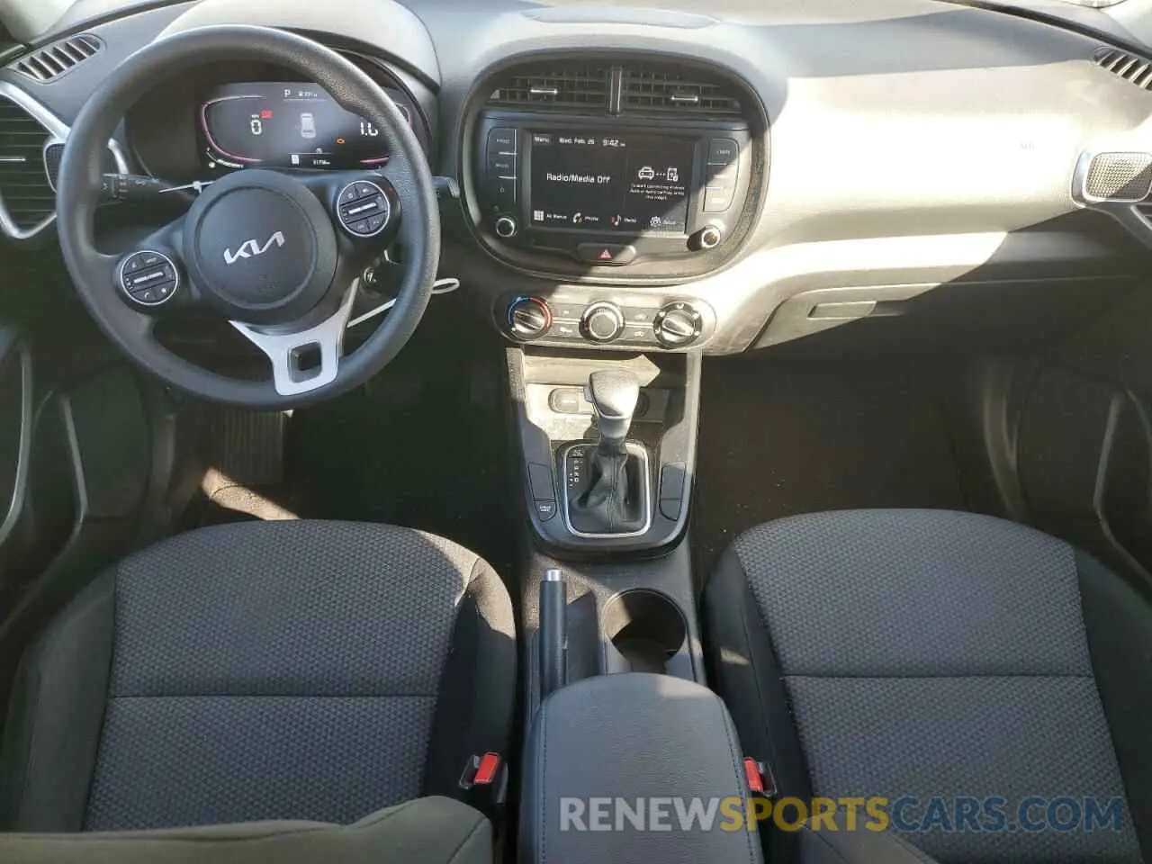 8 fotografías del automóvil dañado KNDJ23AU6P7844823 KIA SOUL 2023