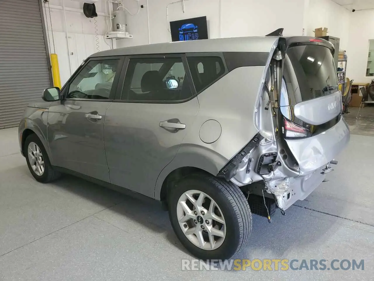 2 fotografías del automóvil dañado KNDJ23AU6P7861752 KIA SOUL 2023