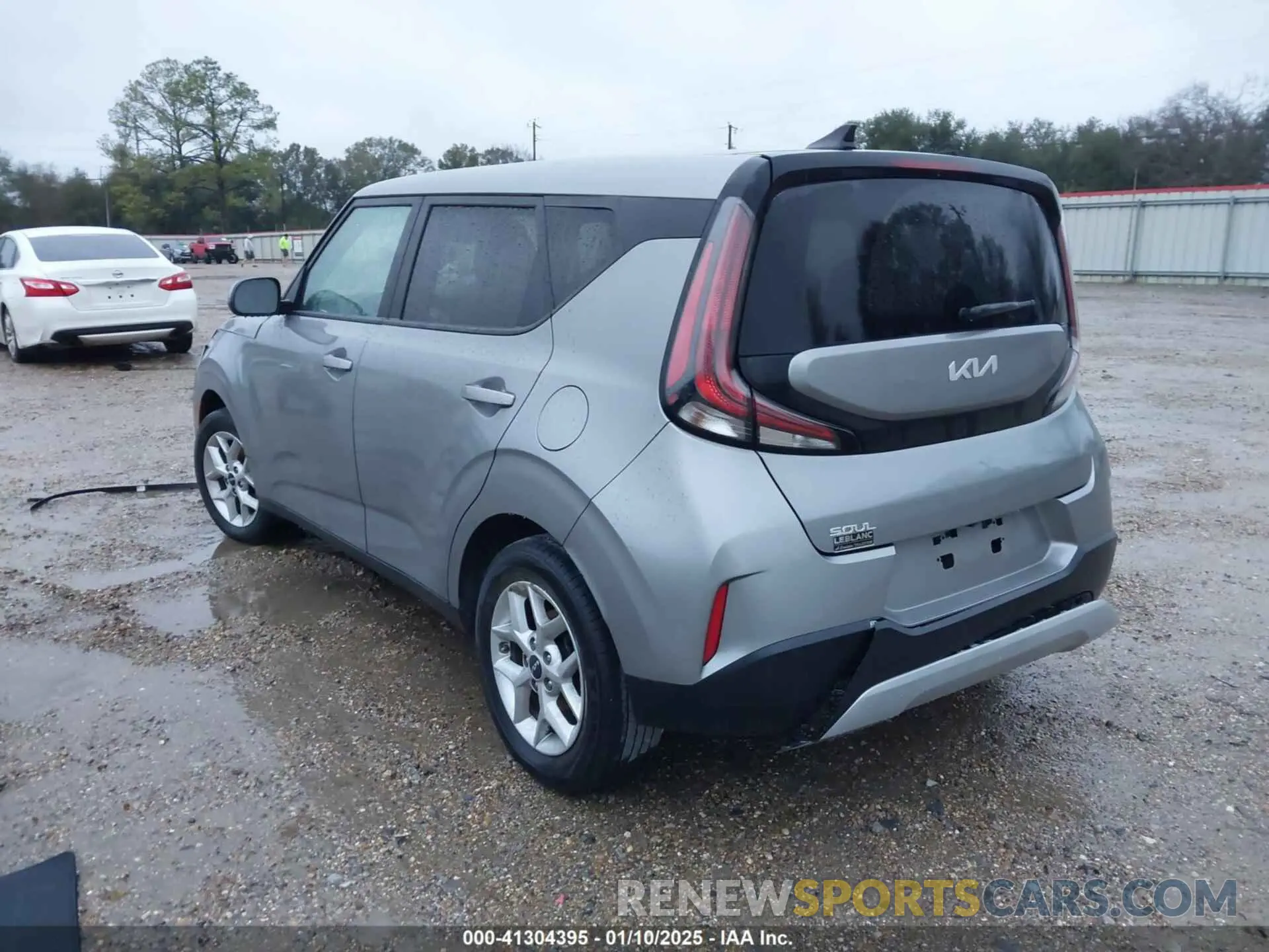 3 fotografías del automóvil dañado KNDJ23AU6P7883878 KIA SOUL 2023