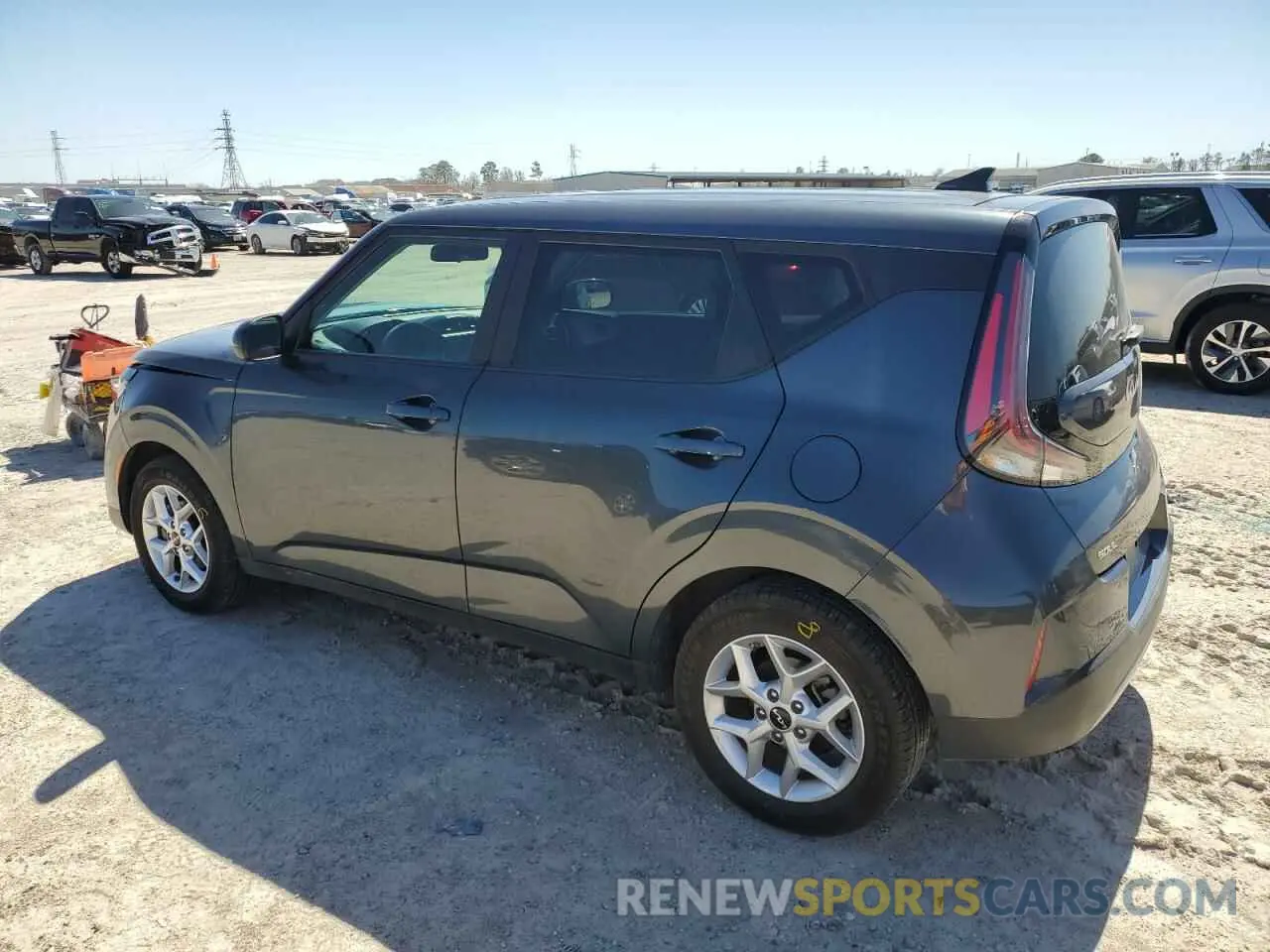2 fotografías del automóvil dañado KNDJ23AU7P7197137 KIA SOUL 2023