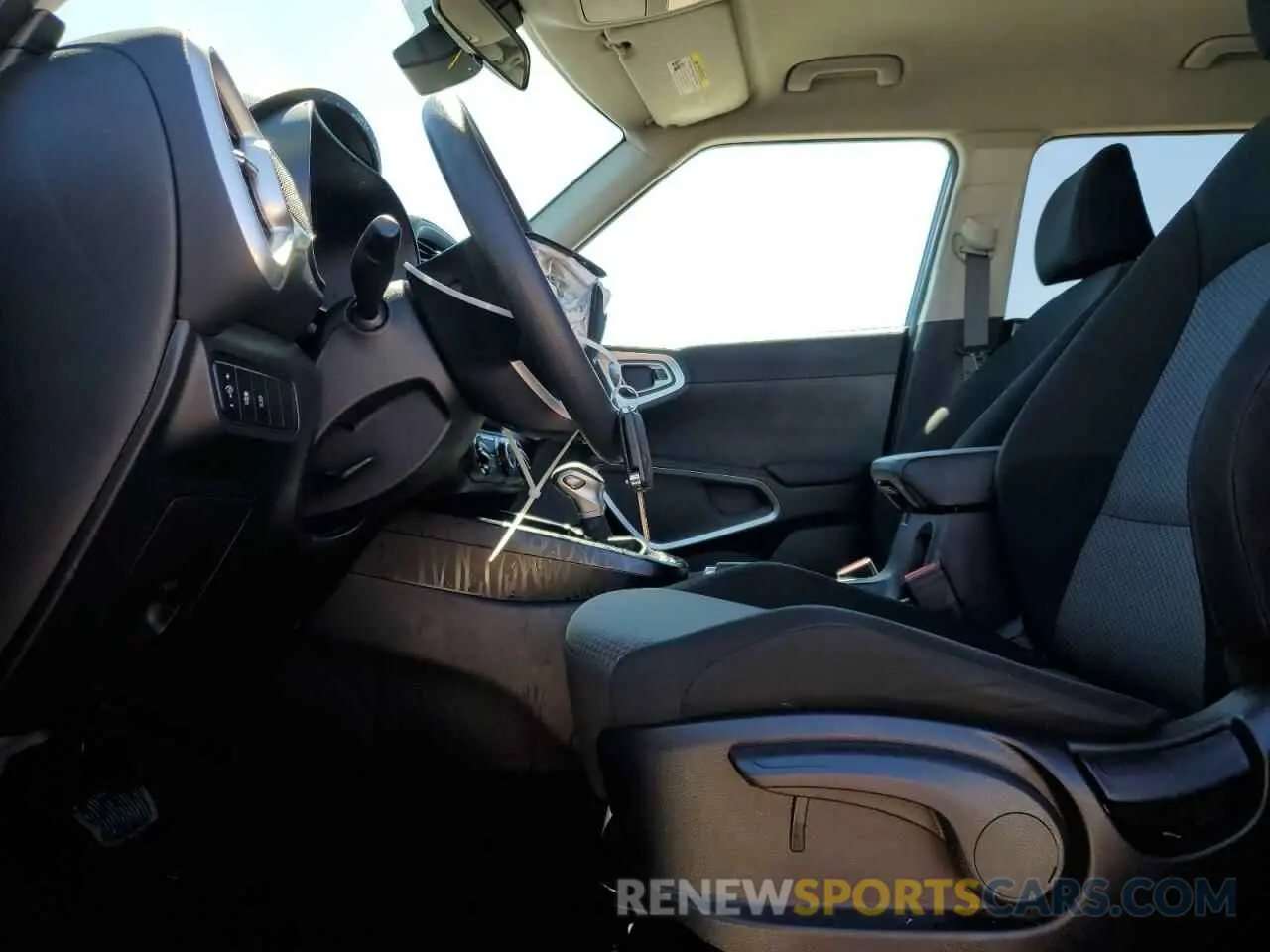 7 fotografías del automóvil dañado KNDJ23AU7P7197137 KIA SOUL 2023