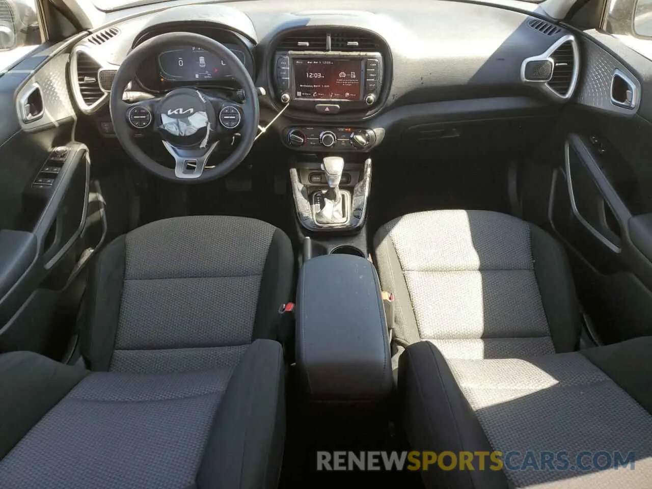8 fotografías del automóvil dañado KNDJ23AU7P7197137 KIA SOUL 2023