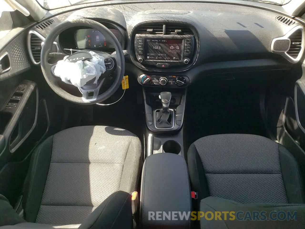 8 fotografías del automóvil dañado KNDJ23AU7P7199020 KIA SOUL 2023