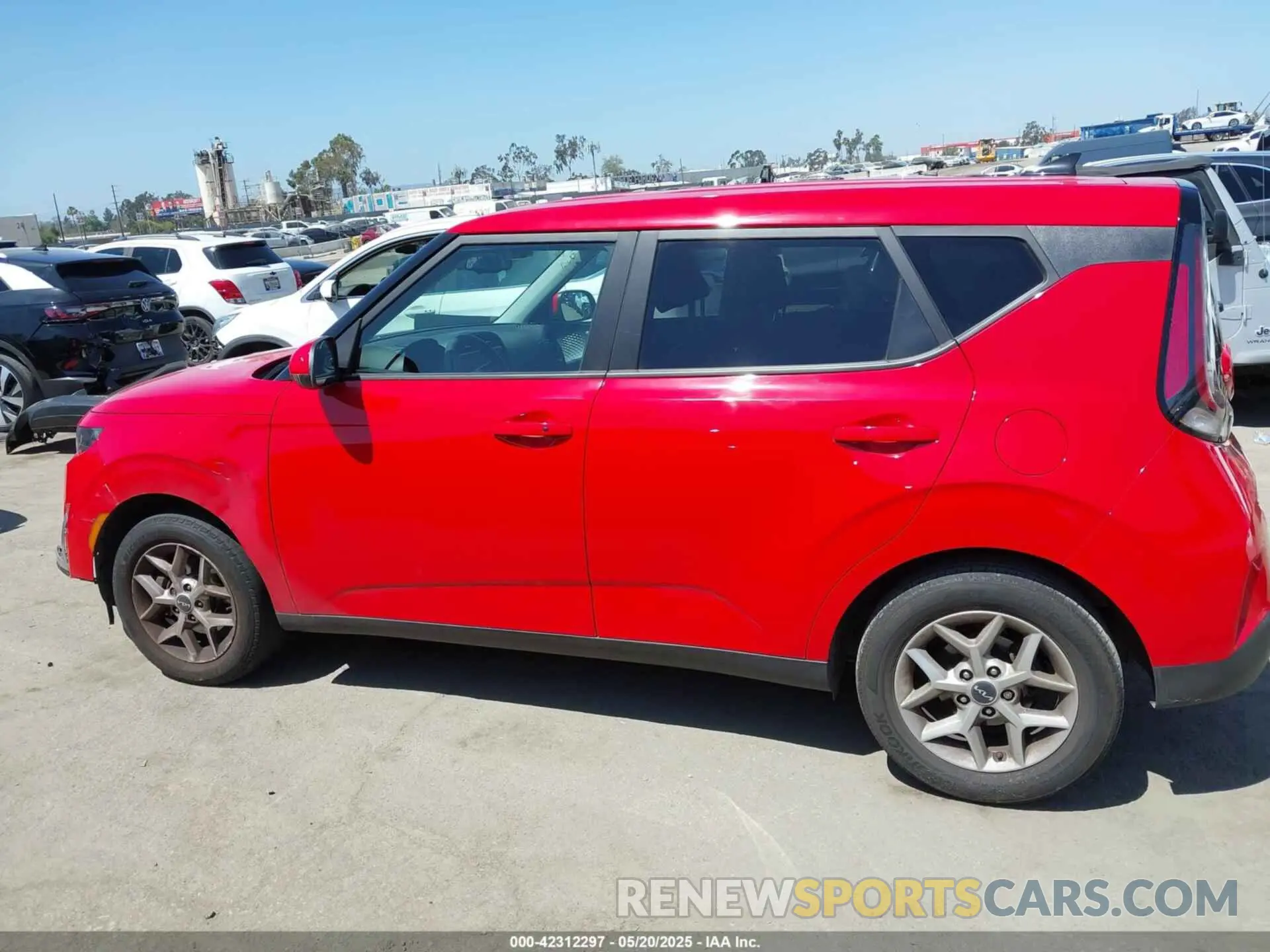 14 fotografías del automóvil dañado KNDJ23AU7P7202658 KIA SOUL 2023