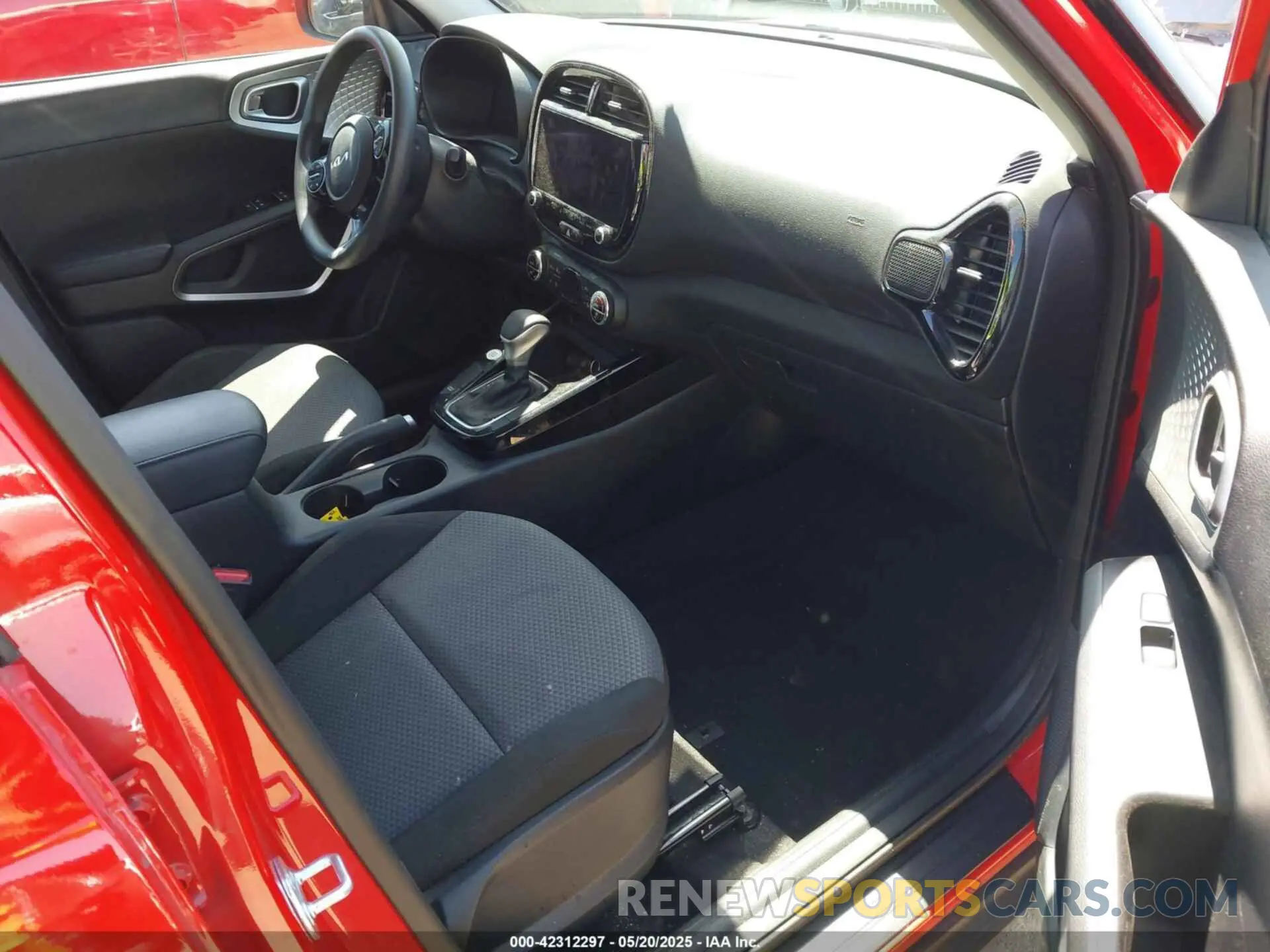 5 fotografías del automóvil dañado KNDJ23AU7P7202658 KIA SOUL 2023