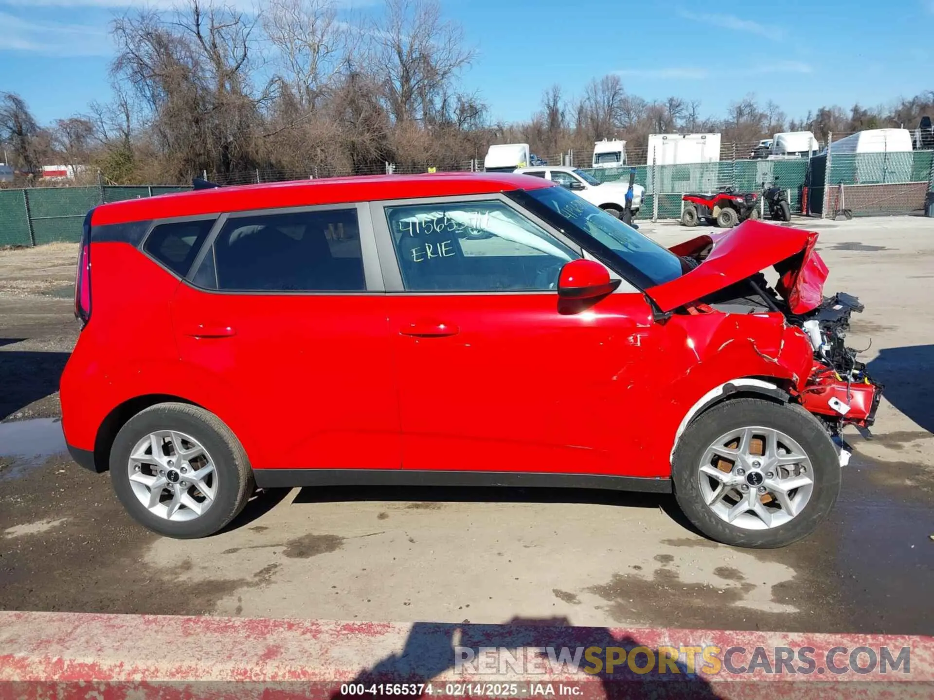 14 fotografías del automóvil dañado KNDJ23AU7P7217001 KIA SOUL 2023