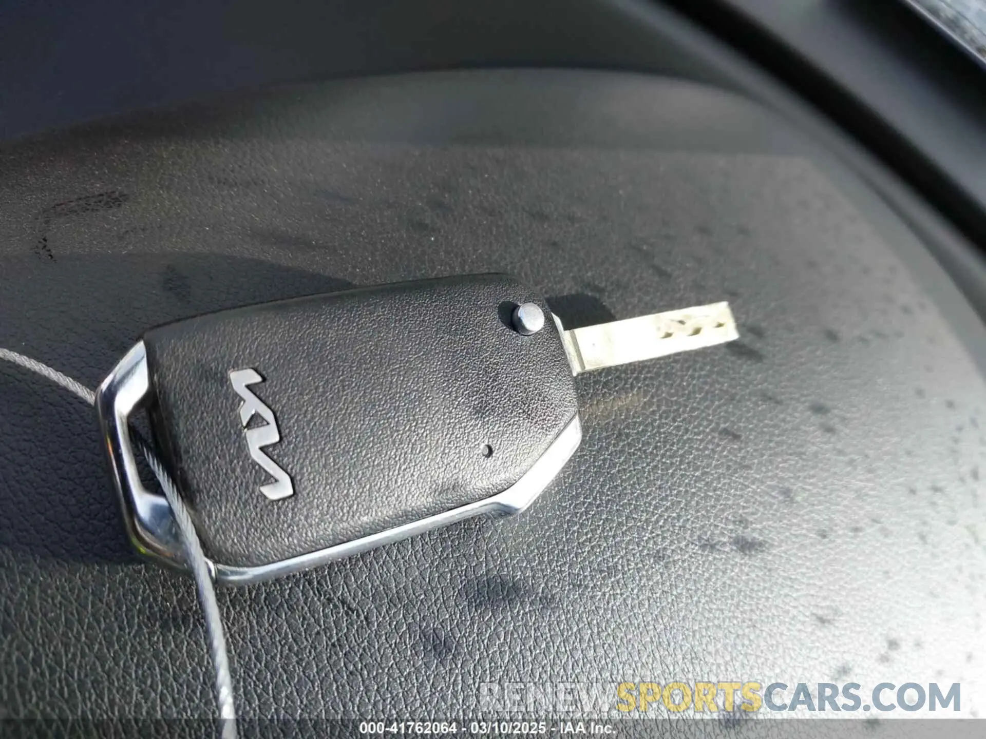 11 fotografías del automóvil dañado KNDJ23AU8P7196997 KIA SOUL 2023