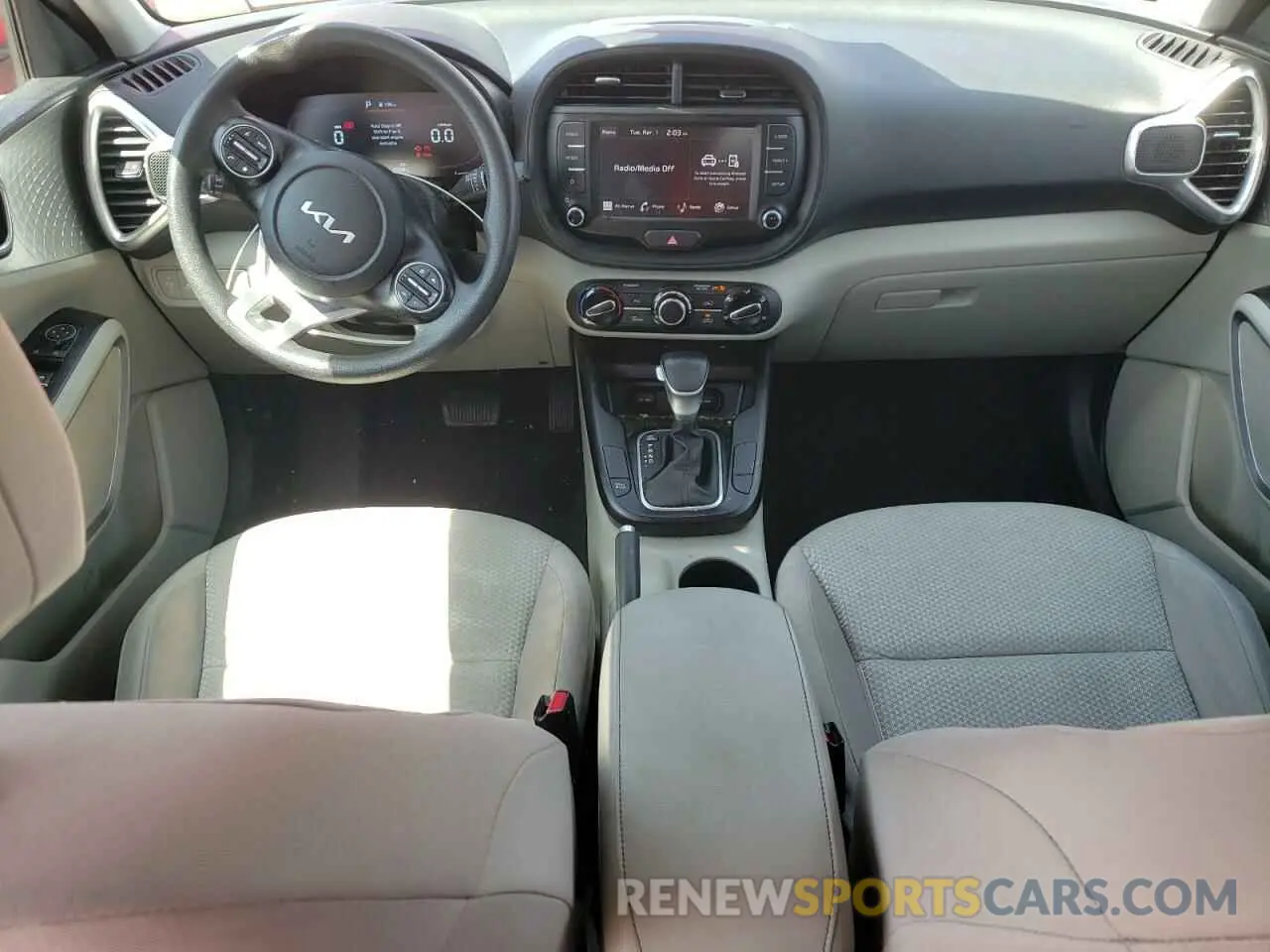 8 fotografías del automóvil dañado KNDJ23AU8P7208212 KIA SOUL 2023