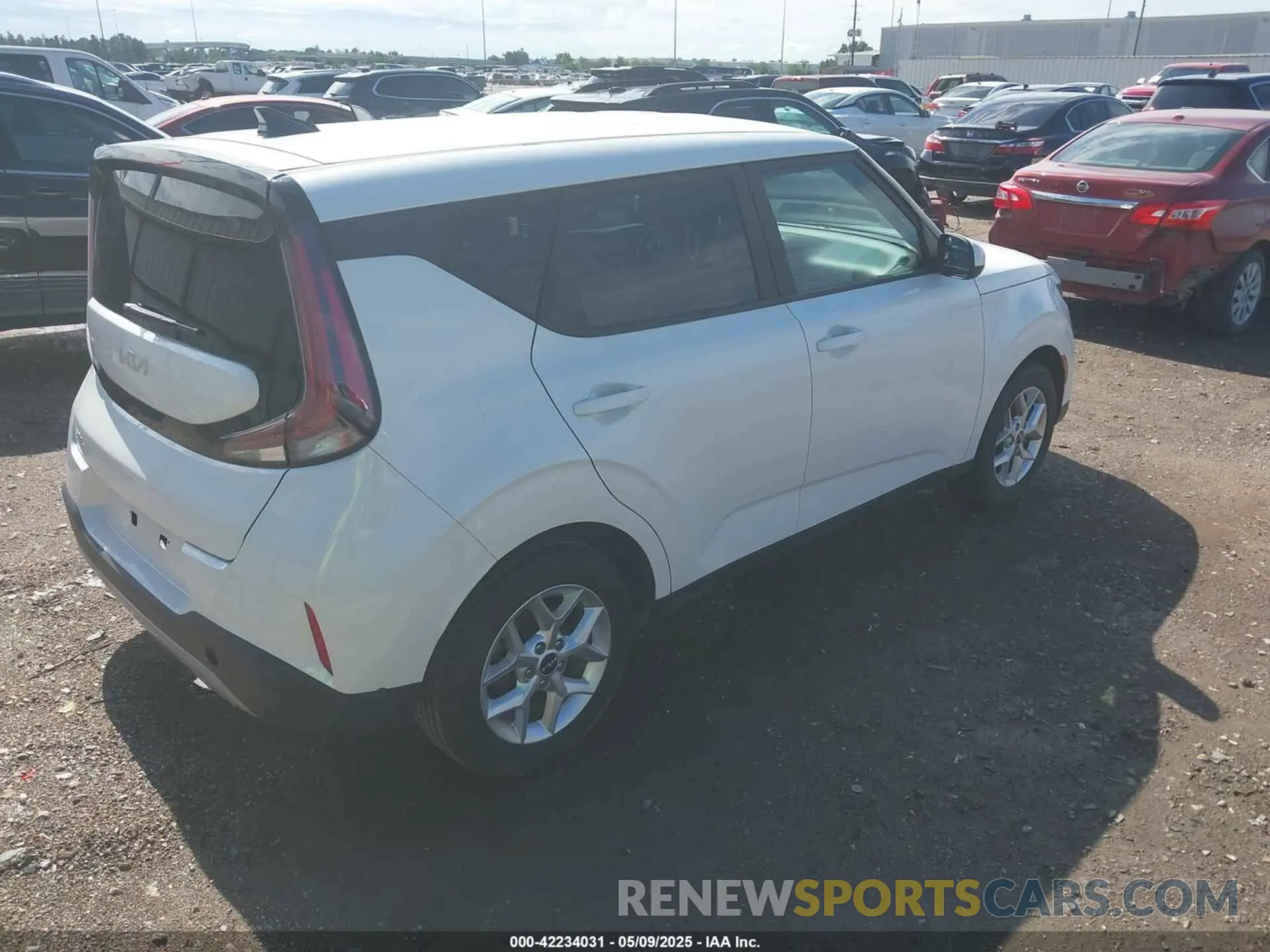 4 fotografías del automóvil dañado KNDJ23AU8P7861431 KIA SOUL 2023