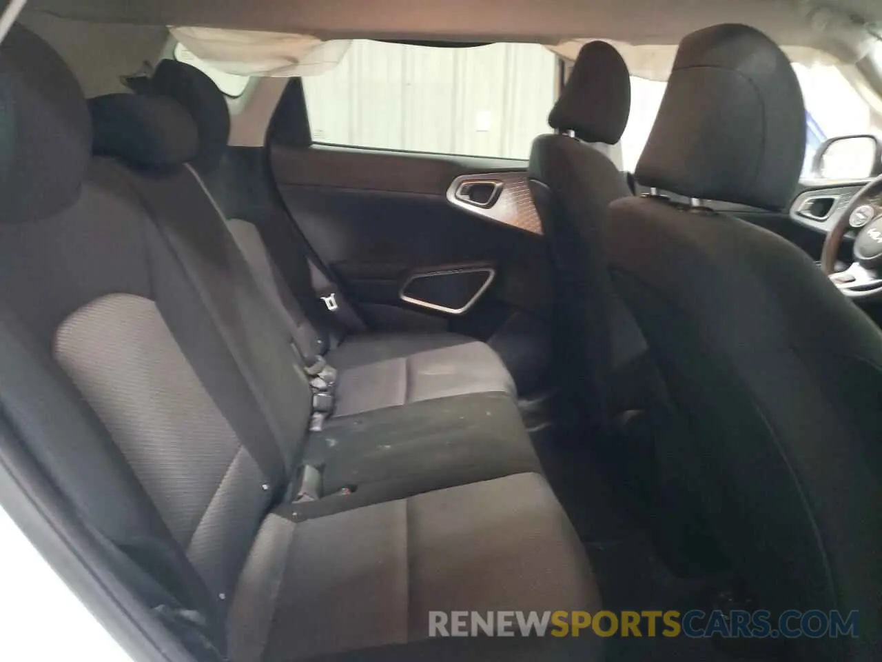 10 fotografías del automóvil dañado KNDJ23AU8P7866189 KIA SOUL 2023