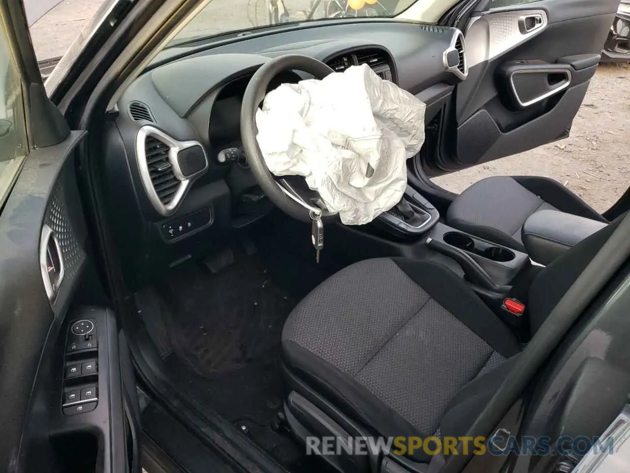 8 fotografías del automóvil dañado KNDJ23AU8P7880013 KIA SOUL 2023