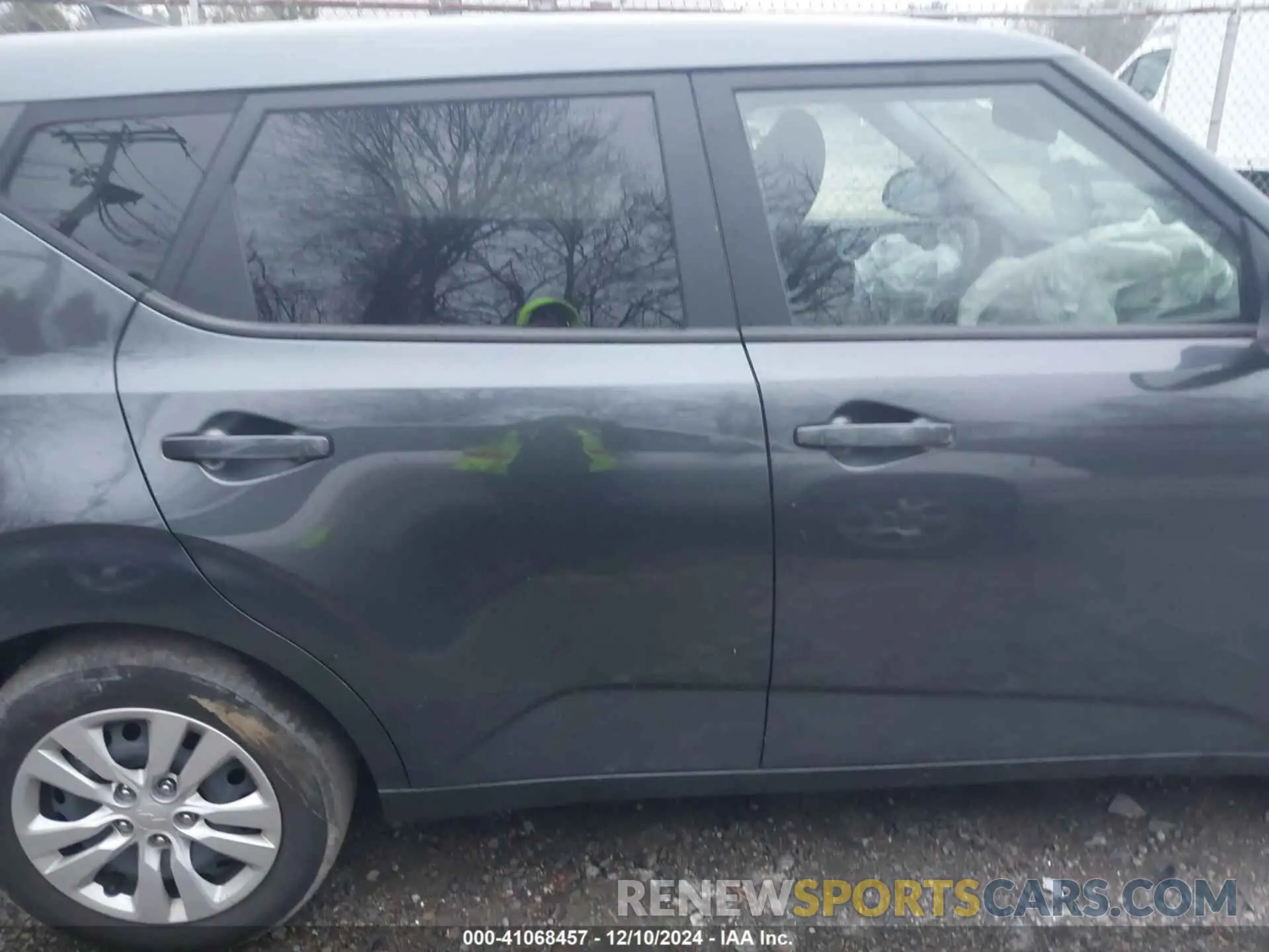 12 fotografías del automóvil dañado KNDJ23AU9P7196216 KIA SOUL 2023