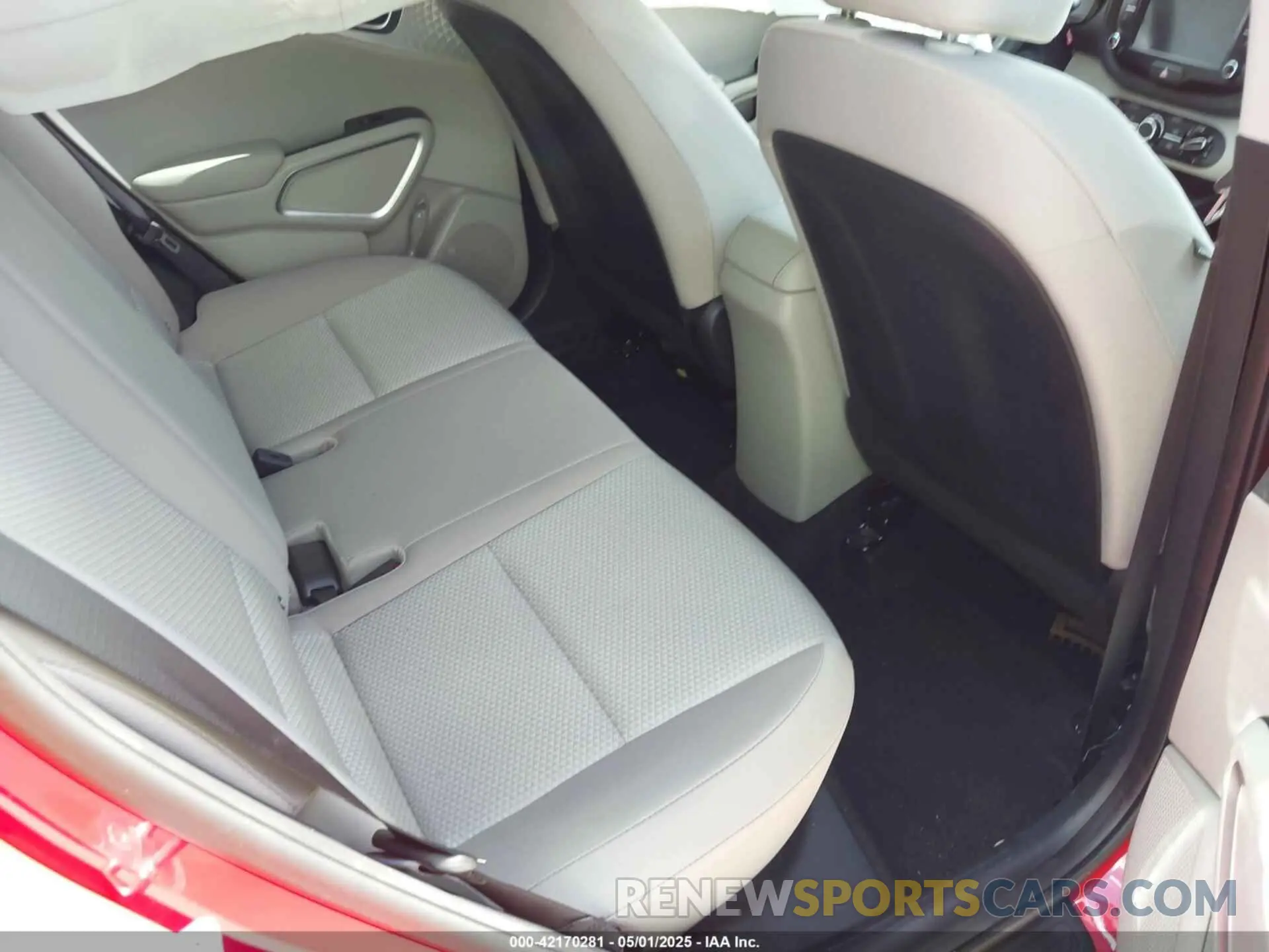8 fotografías del automóvil dañado KNDJ23AU9P7207618 KIA SOUL 2023