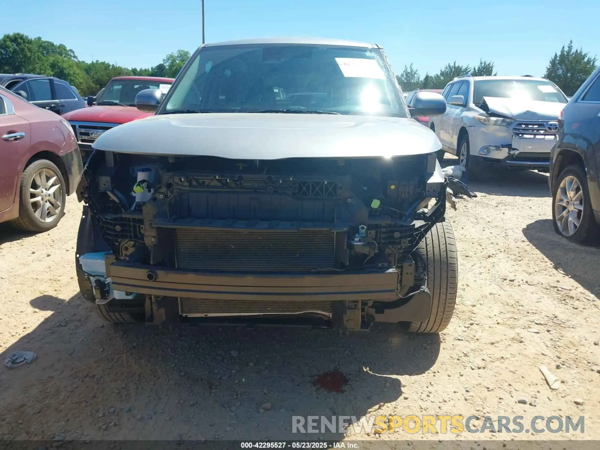 13 fotografías del automóvil dañado KNDJ23AU9P7845786 KIA SOUL 2023