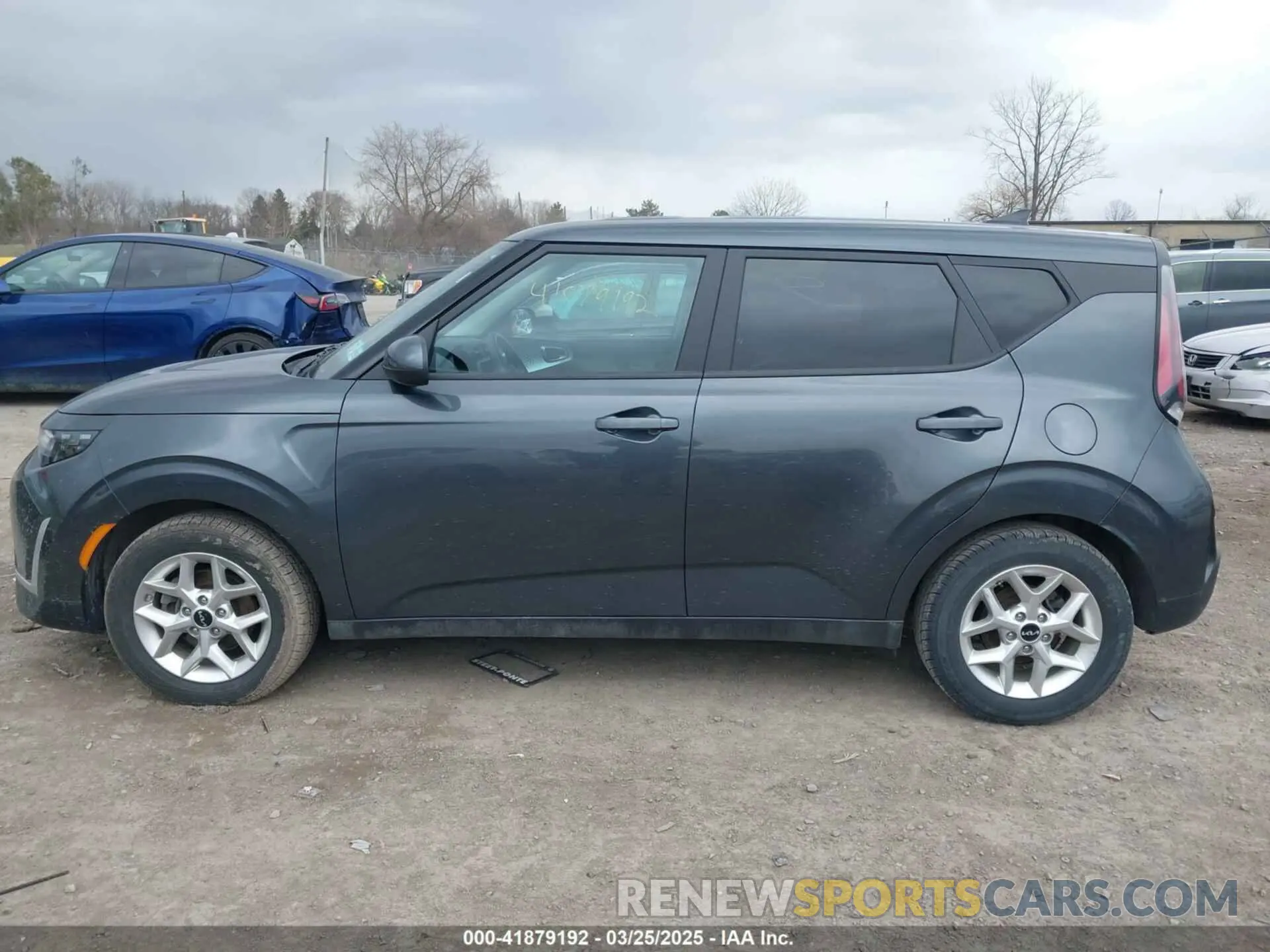 14 fotografías del automóvil dañado KNDJ23AU9P7884345 KIA SOUL 2023