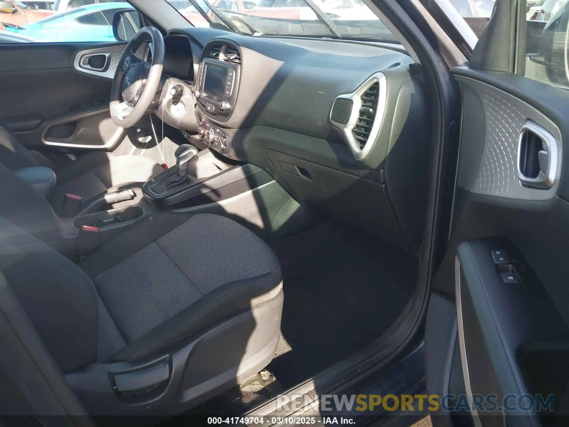 5 fotografías del automóvil dañado KNDJ23AUXP7188867 KIA SOUL 2023