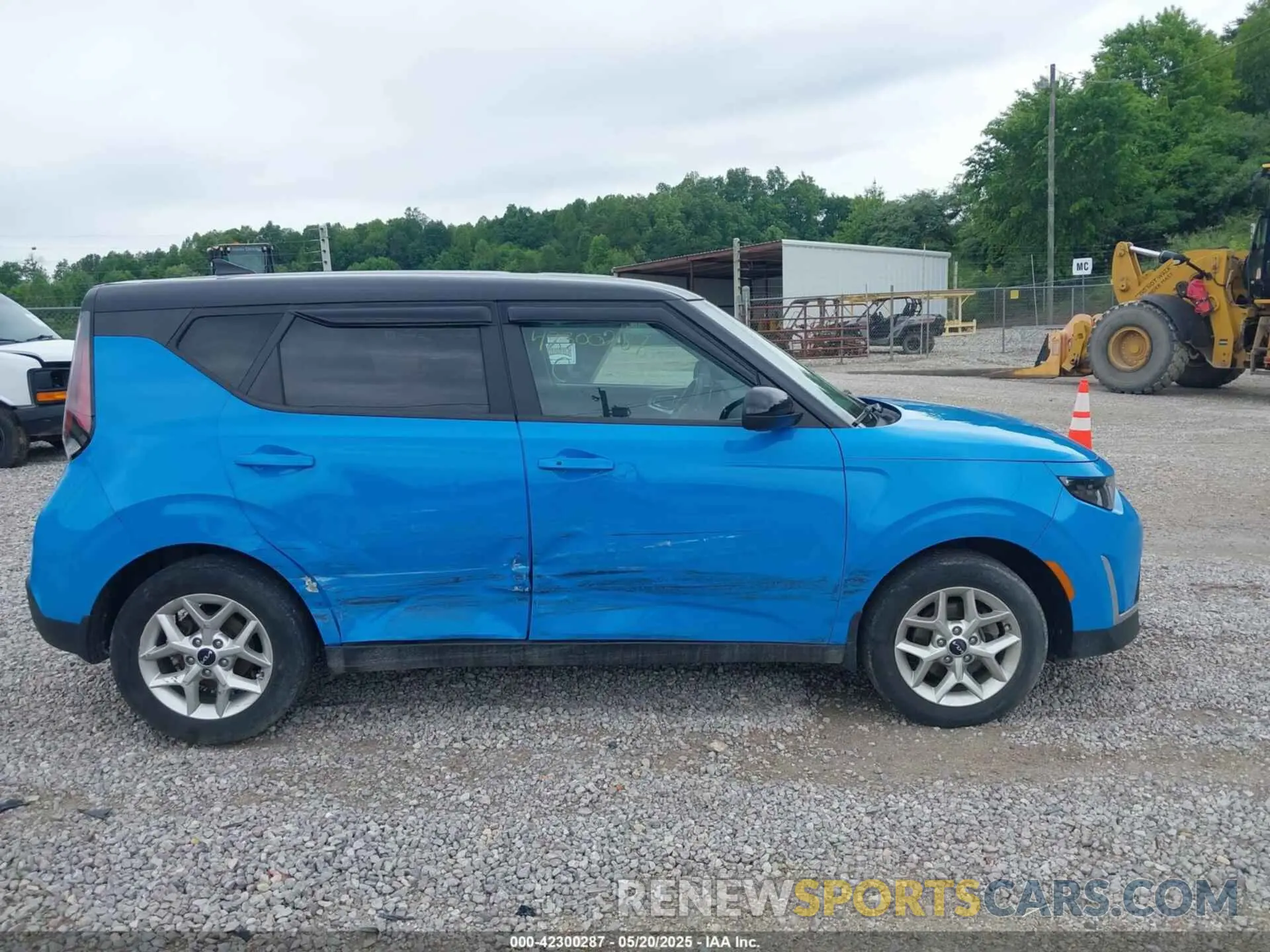 13 fotografías del automóvil dañado KNDJ23AUXP7204582 KIA SOUL 2023