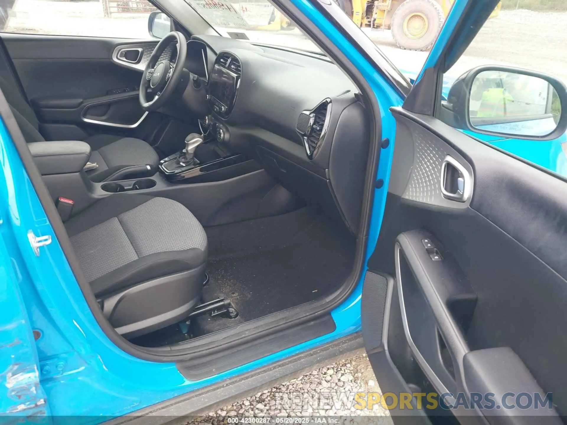 5 fotografías del automóvil dañado KNDJ23AUXP7204582 KIA SOUL 2023